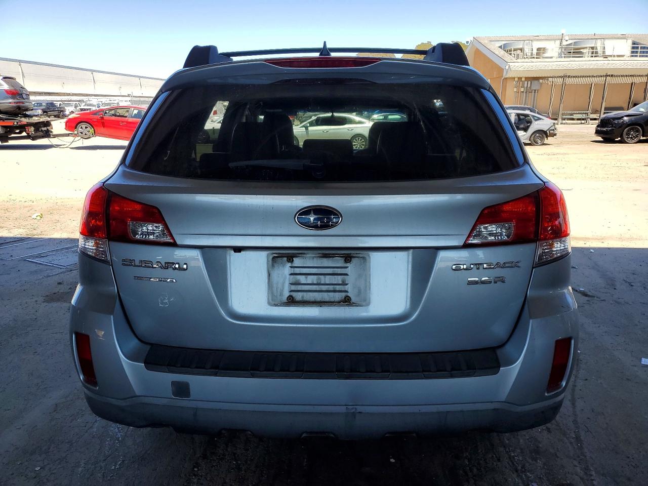 2013 Subaru Outback 3.6r Limited Silver vin: 4S4BRDKC0D2282398