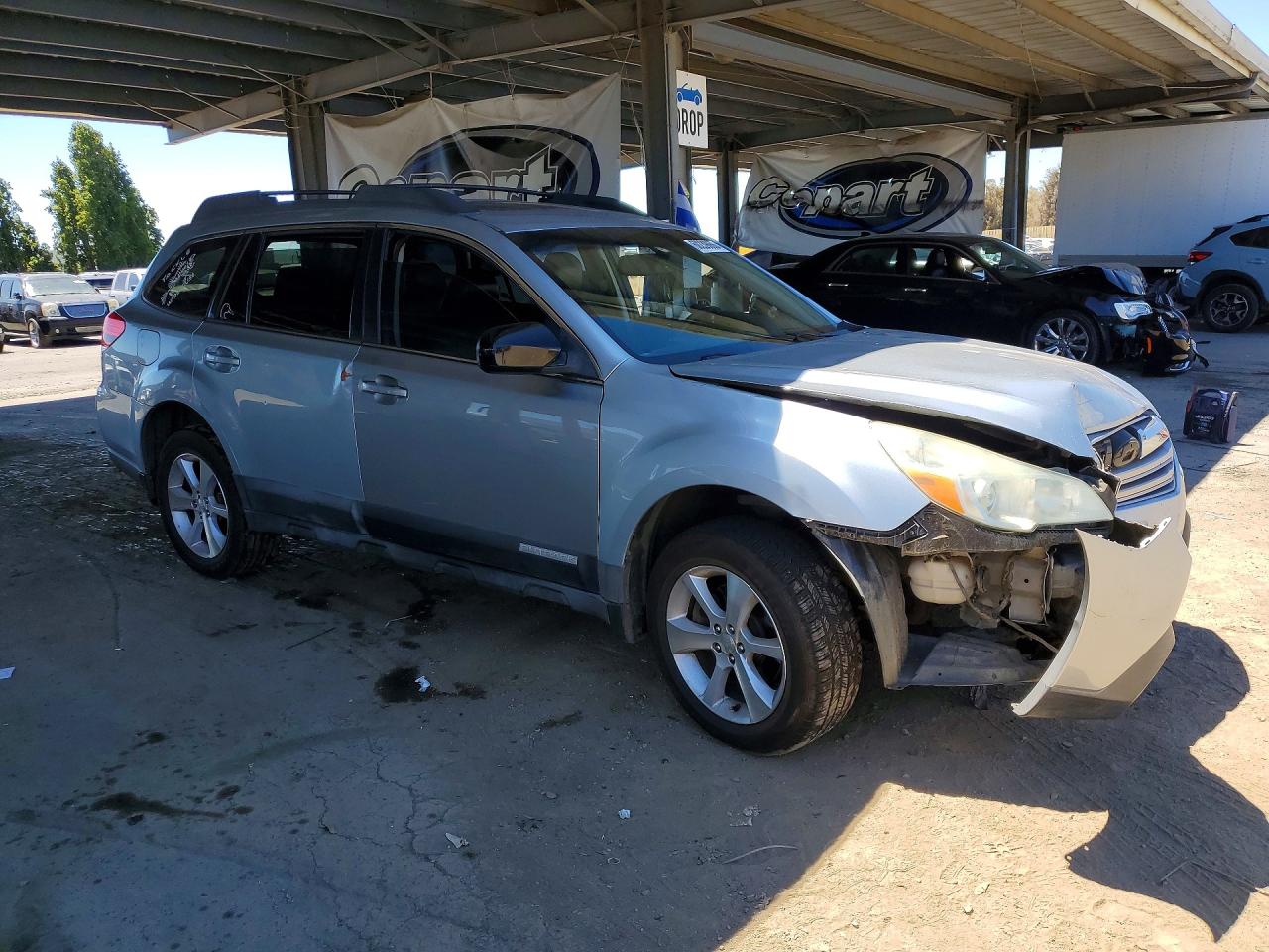 2013 Subaru Outback 3.6r Limited Silver vin: 4S4BRDKC0D2282398