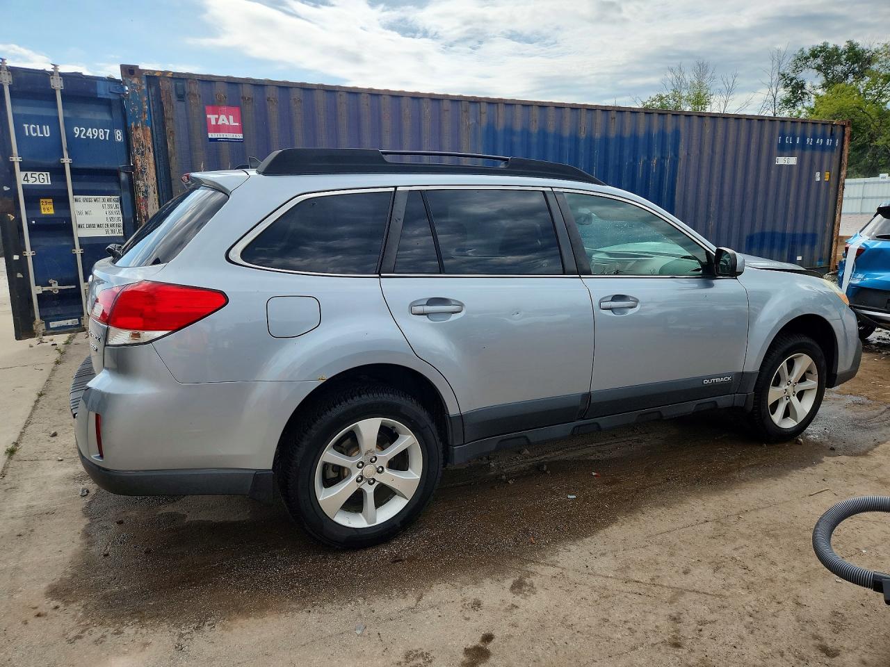 2014 Subaru Outback 3.6r Limited Серебряный vin: 4S4BRDKC0E2204608