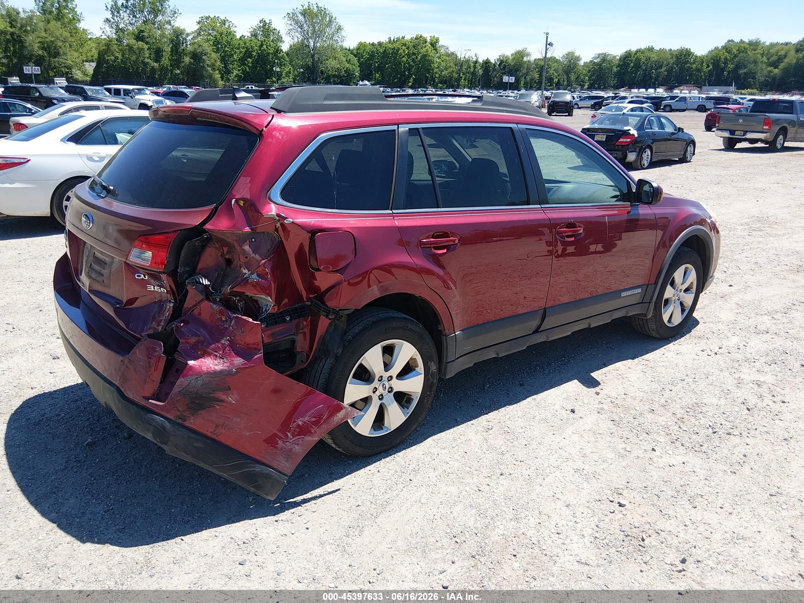 2012 Subaru Outback 3.6r Limited Burgundy vin: 4S4BRDKC1C2224914