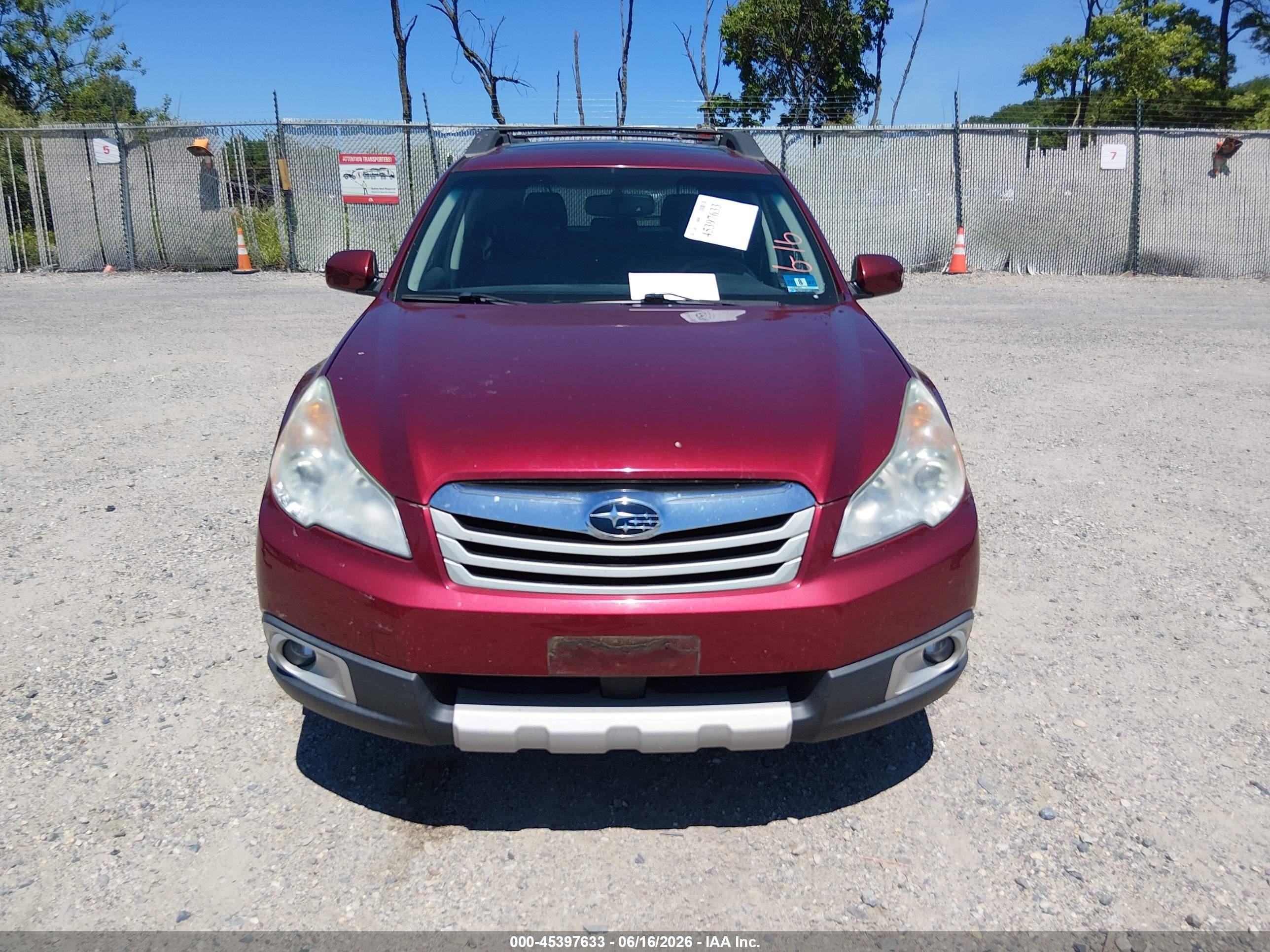 2012 Subaru Outback 3.6r Limited Burgundy vin: 4S4BRDKC1C2224914