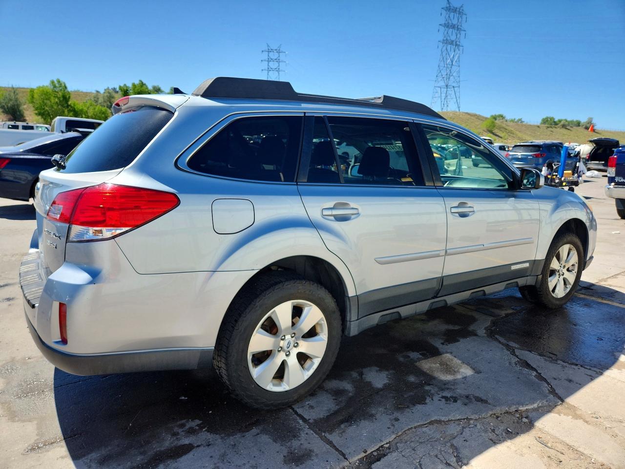 2012 Subaru Outback 3.6r Limited Silver vin: 4S4BRDKC1C2283395