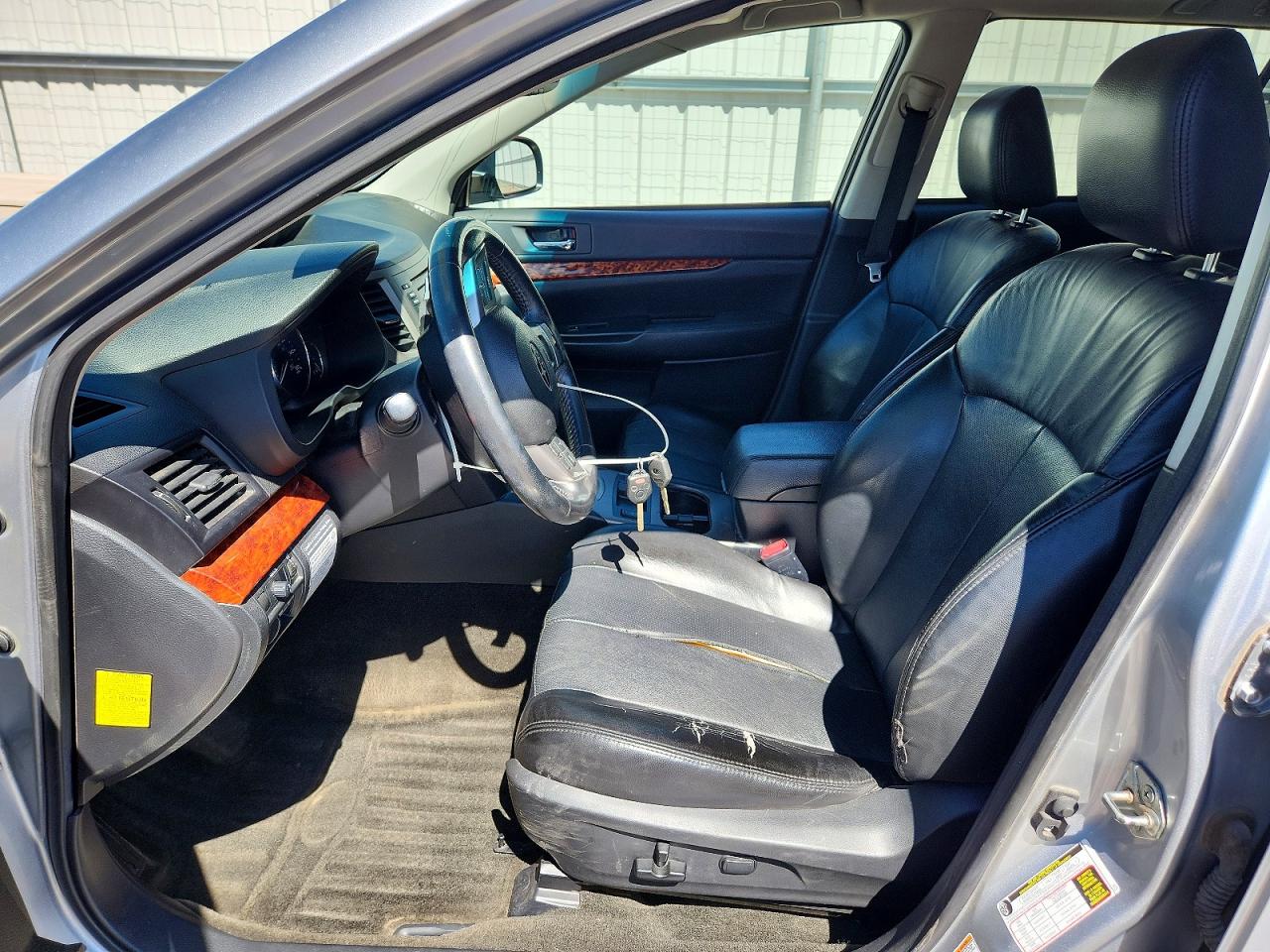 2012 Subaru Outback 3.6r Limited Silver vin: 4S4BRDKC1C2283395
