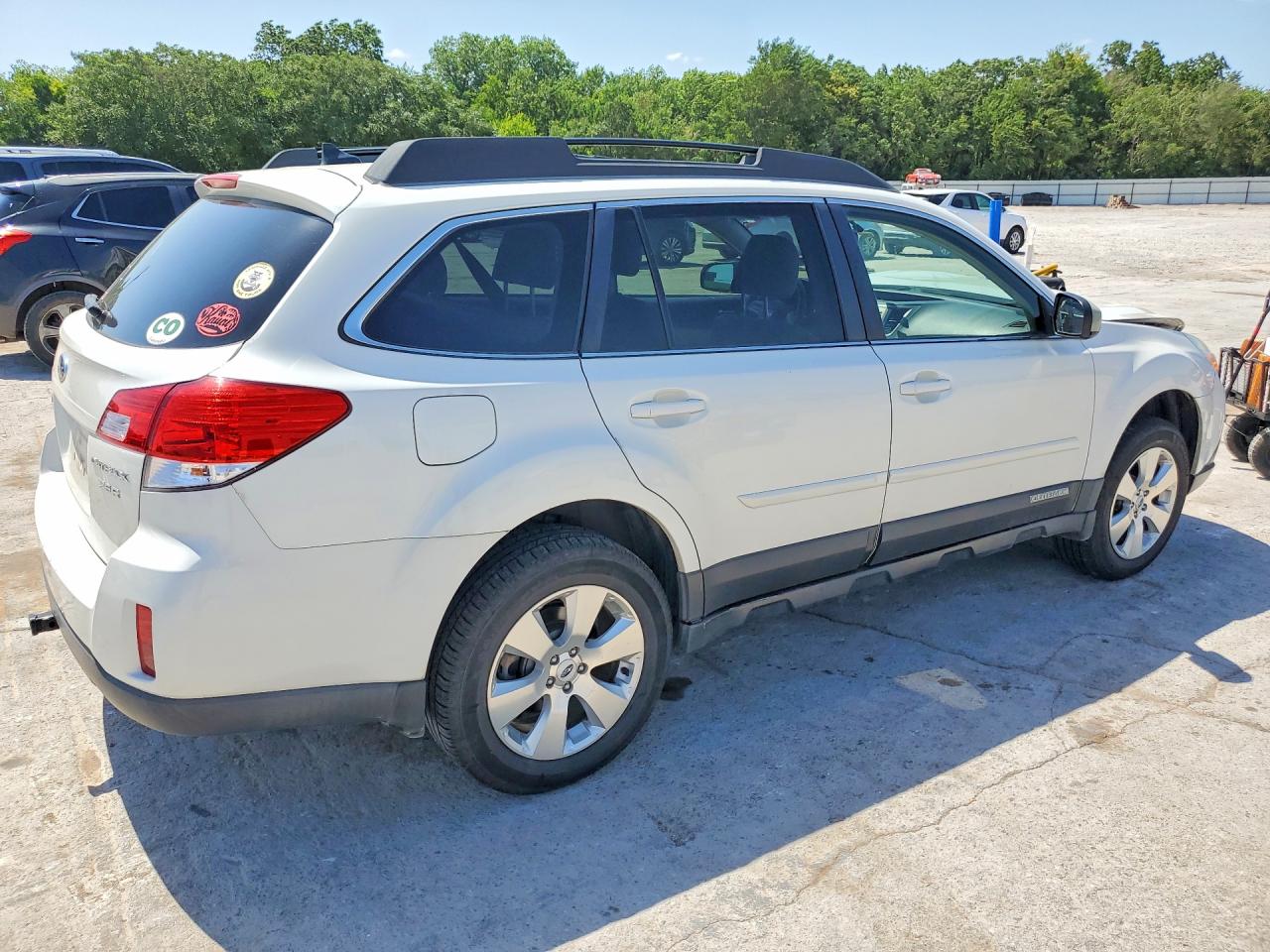 2012 Subaru Outback 3.6r Limited White vin: 4S4BRDKC1C2294123