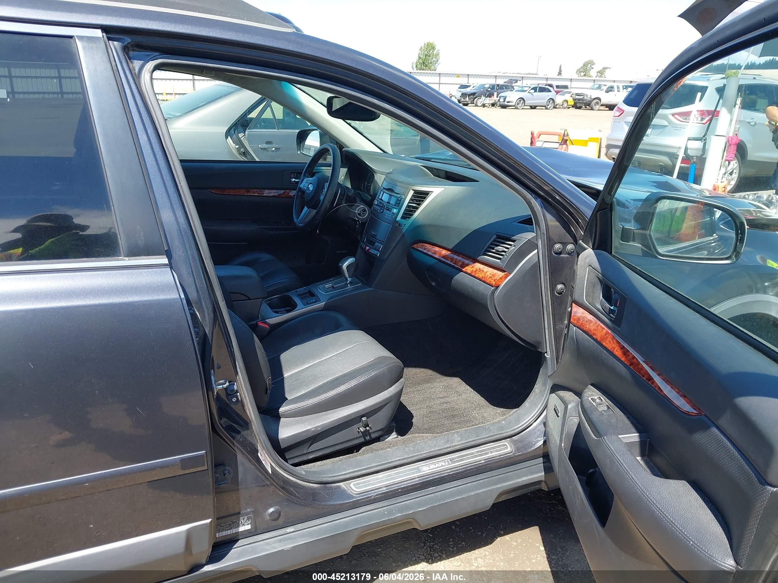 2011 Subaru Outback 3.6r Limited Gray vin: 4S4BRDKC2B2411738