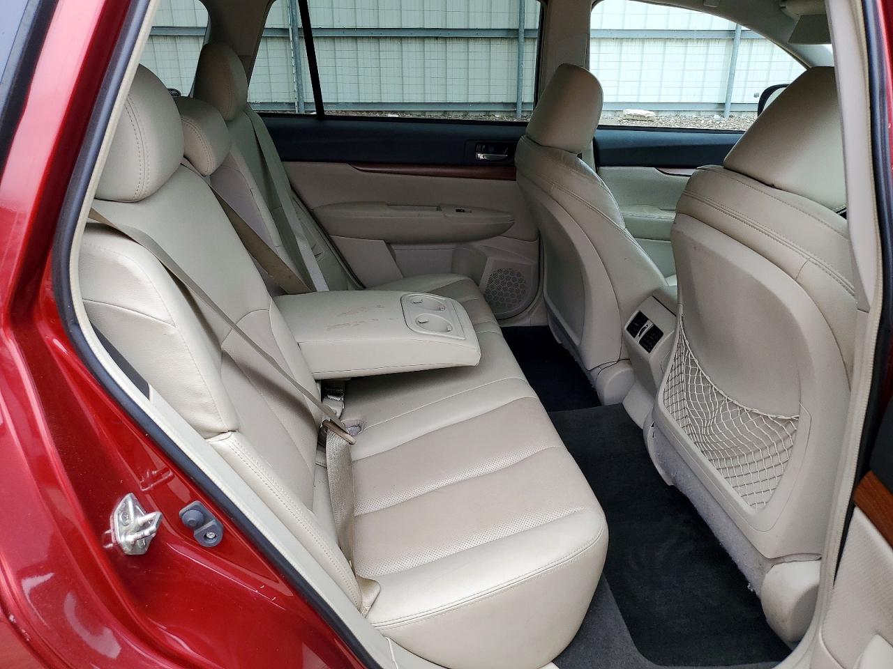 2014 Subaru Outback 3.6r Limited Burgundy vin: 4S4BRDKC2E2202813