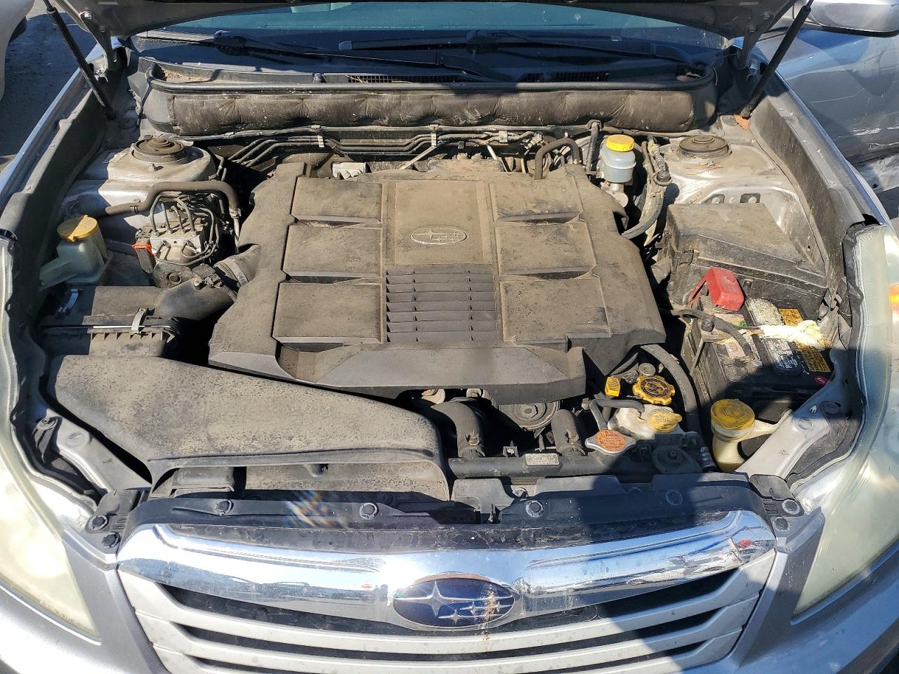 2011 Subaru Outback 3.6r Limited Серебряный vin: 4S4BRDKC3B2364803