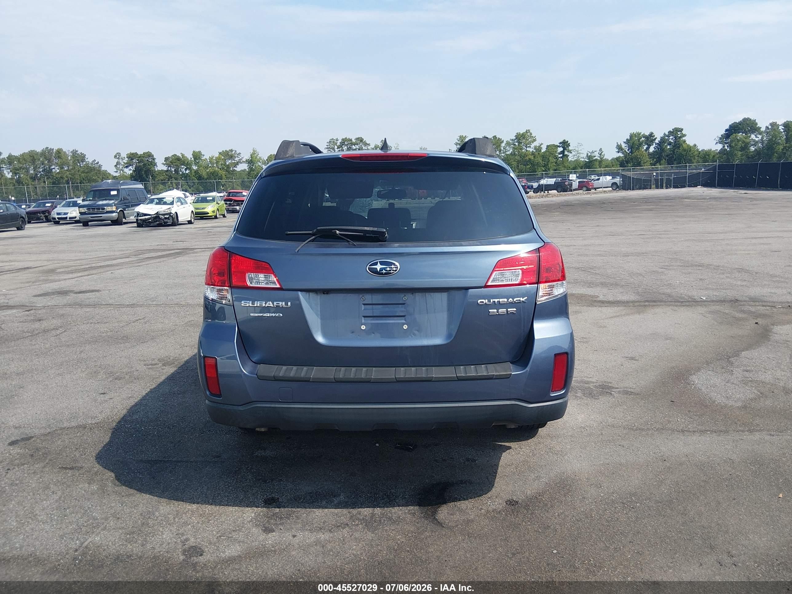 2013 Subaru Outback 3.6r Limited Blue vin: 4S4BRDKC3D2244602