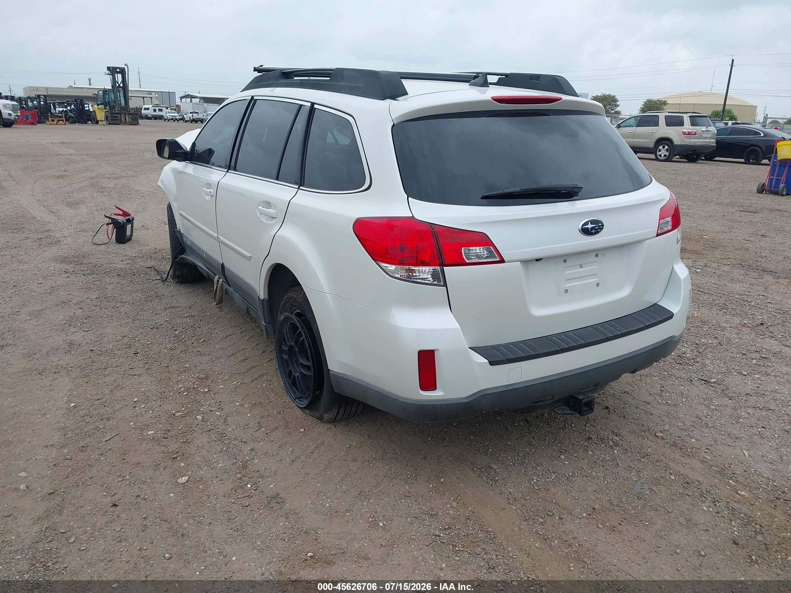 2013 Subaru Outback 3.6r Limited White vin: 4S4BRDKC3D2268494