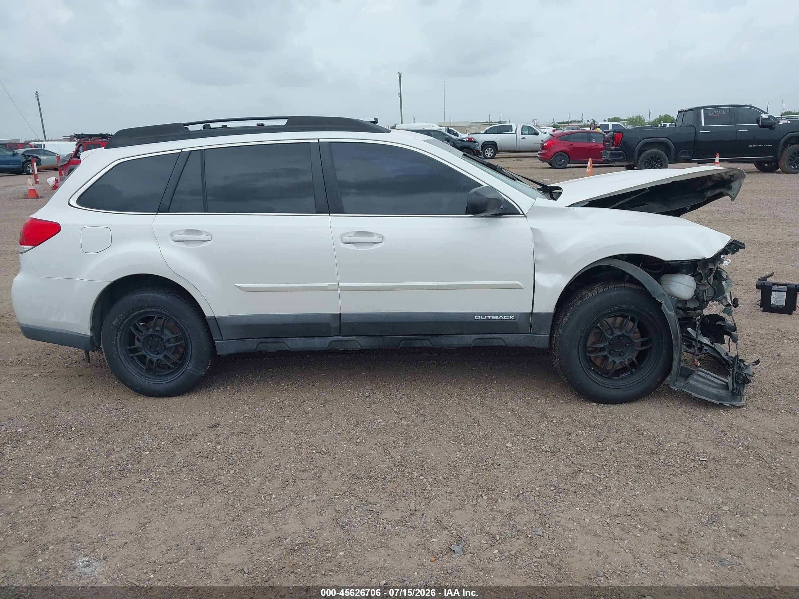 2013 Subaru Outback 3.6r Limited White vin: 4S4BRDKC3D2268494