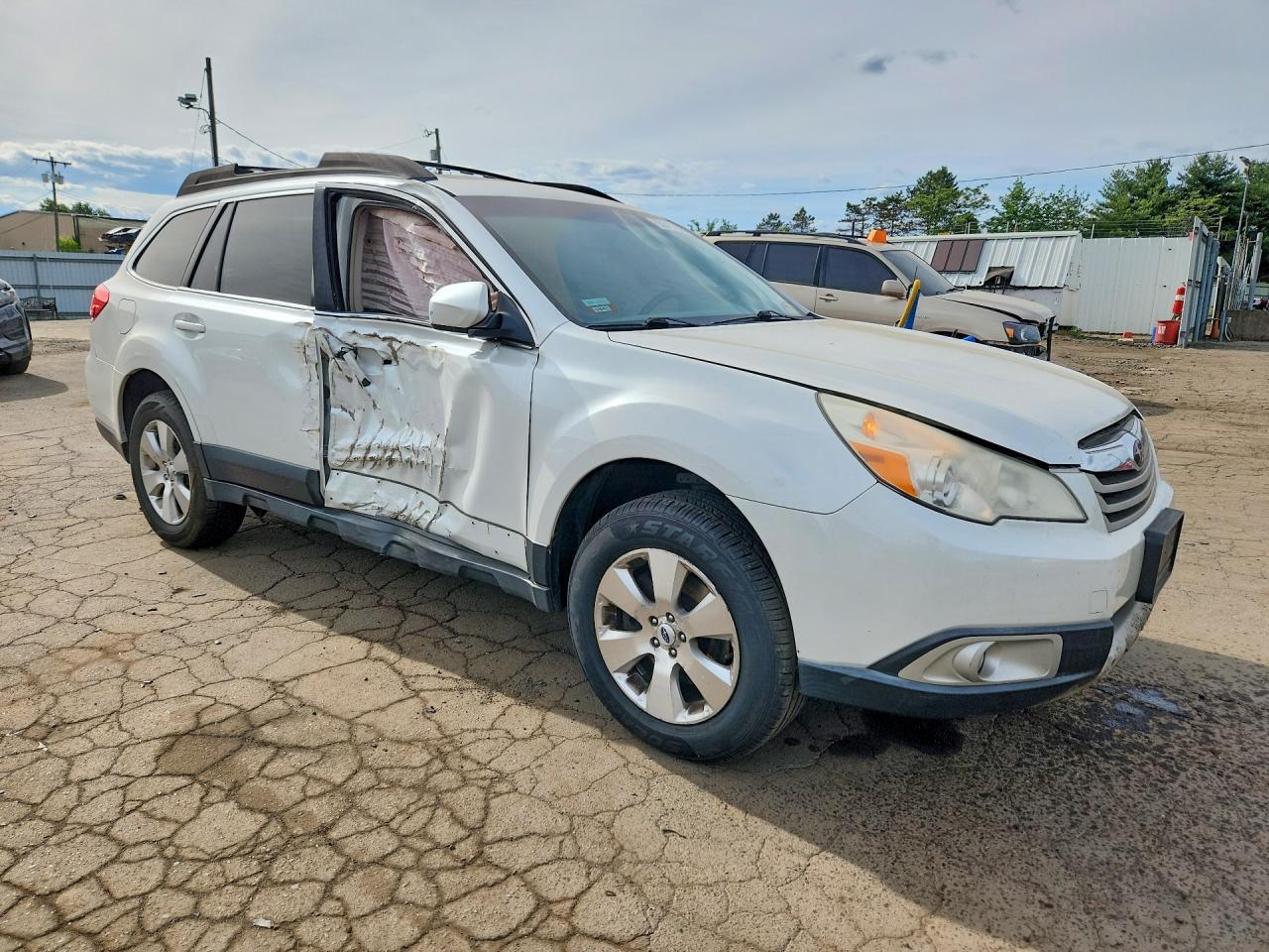 2011 Subaru Outback 3.6r Limited White vin: 4S4BRDKC4B2437290