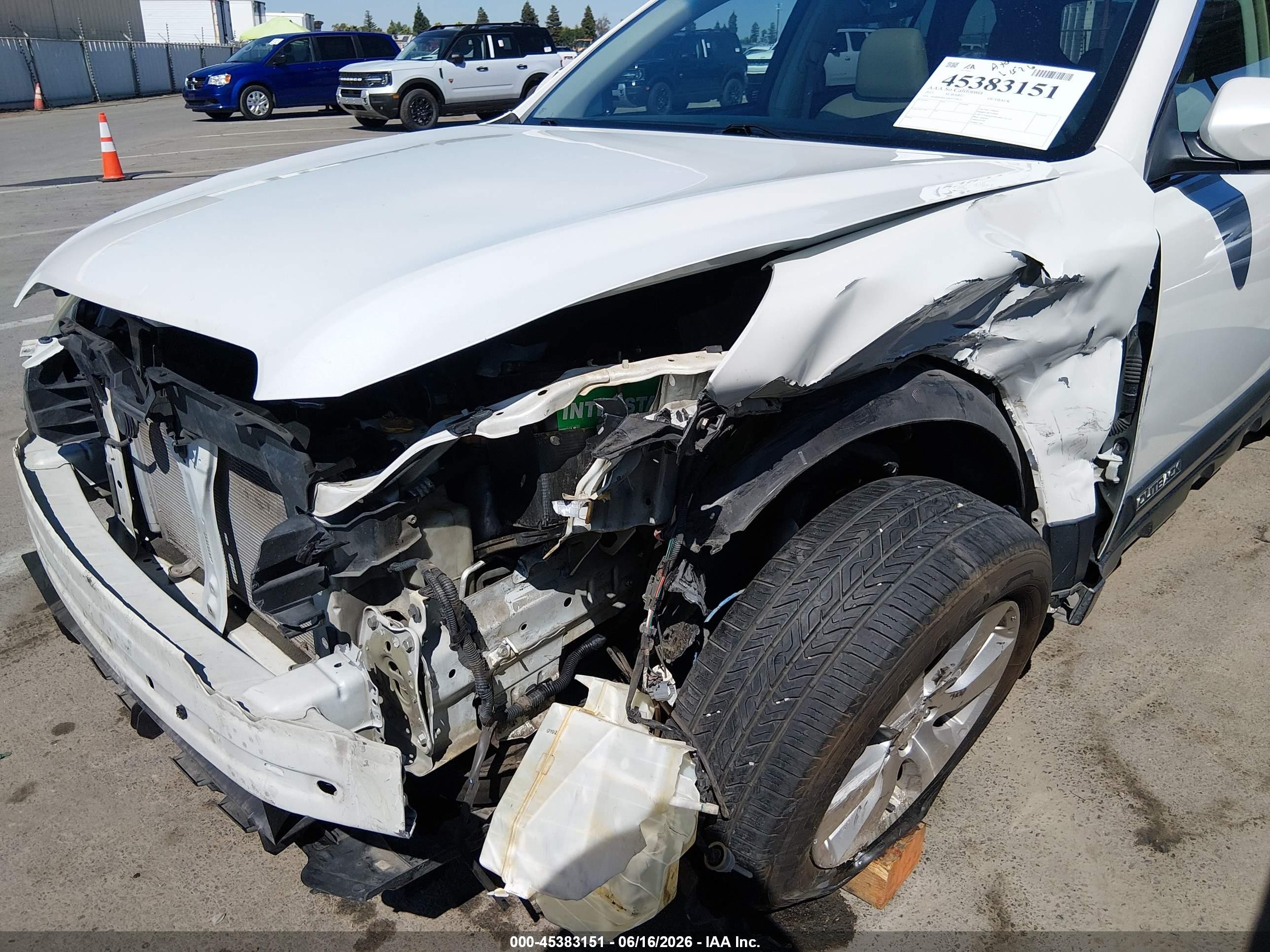 2011 Subaru Outback 3.6r Limited White vin: 4S4BRDKC6B2377819