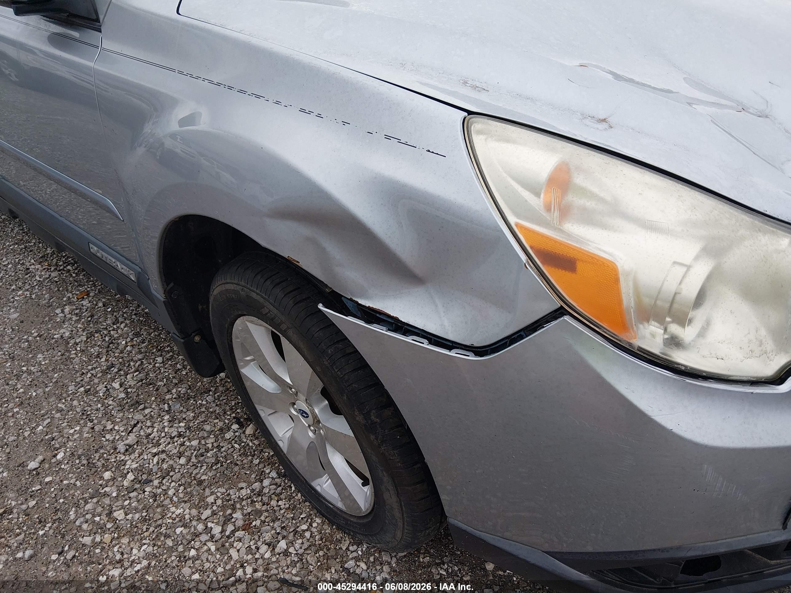 2012 Subaru Outback 3.6r Limited Silver vin: 4S4BRDKC7C2221709