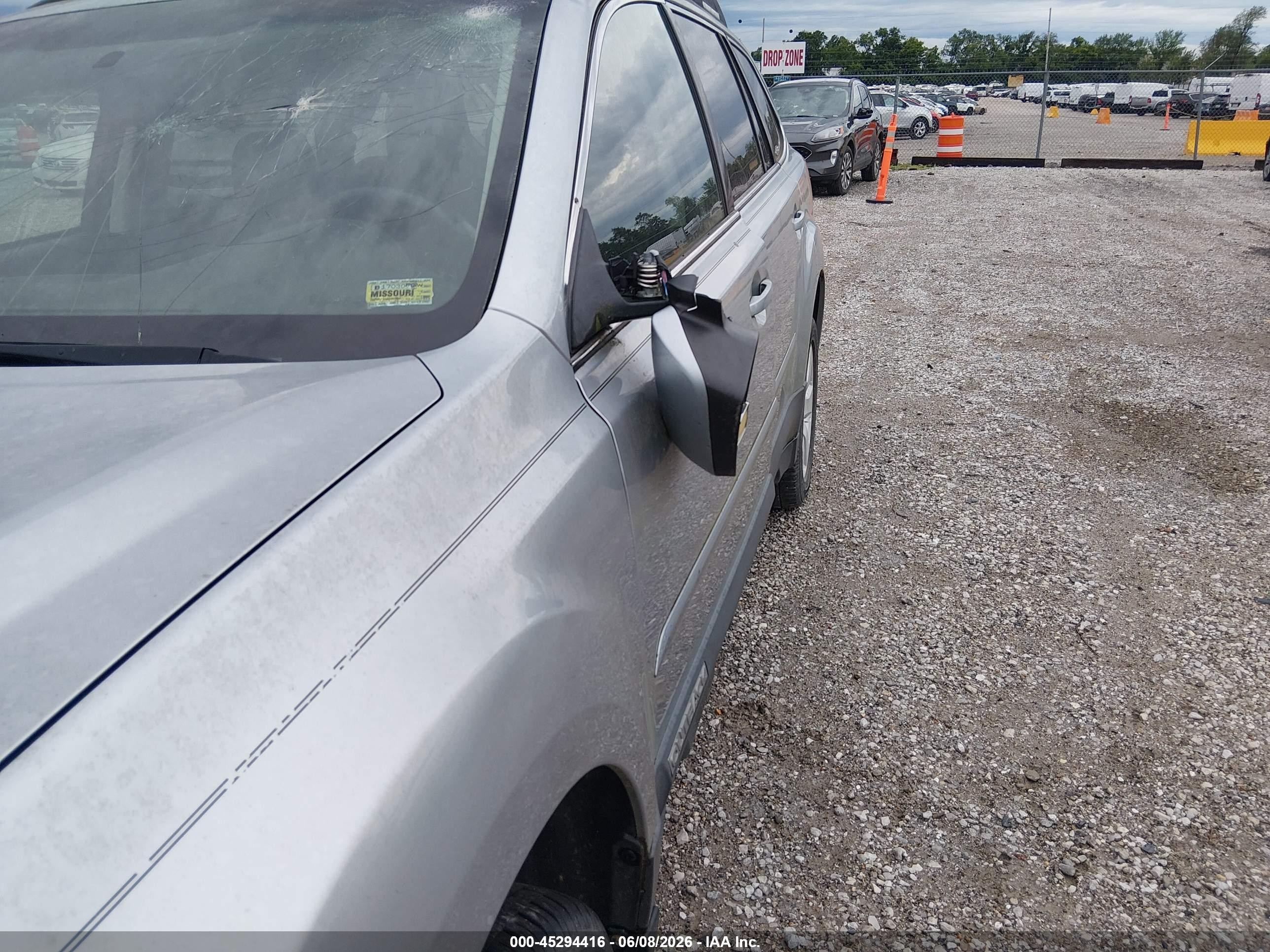 2012 Subaru Outback 3.6r Limited Silver vin: 4S4BRDKC7C2221709