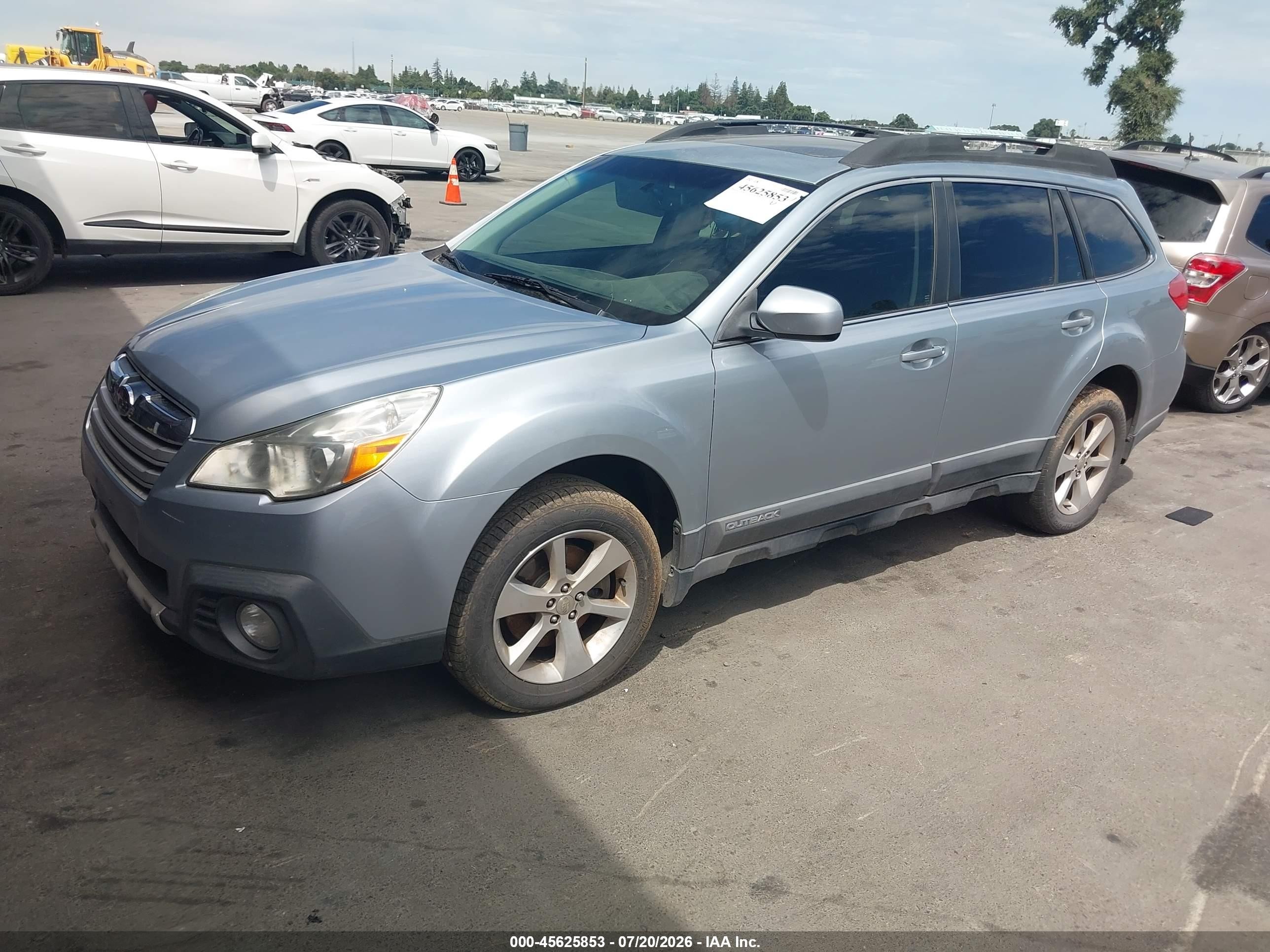 2013 Subaru Outback 3.6r Limited Silver vin: 4S4BRDKC7D2251116