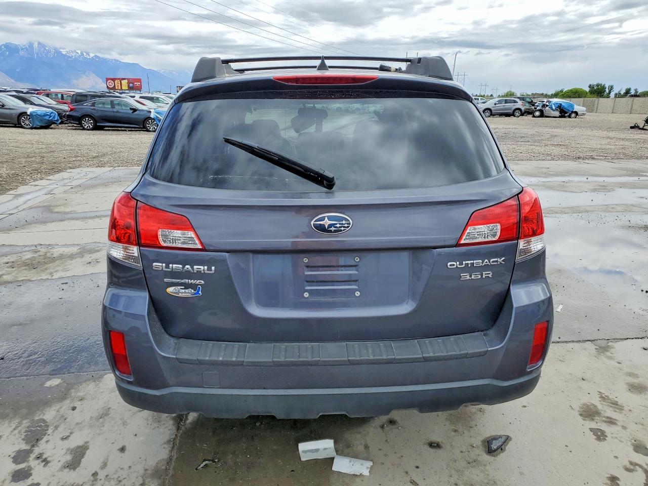 2014 Subaru Outback 3.6r Limited Gray vin: 4S4BRDKC8E2321675