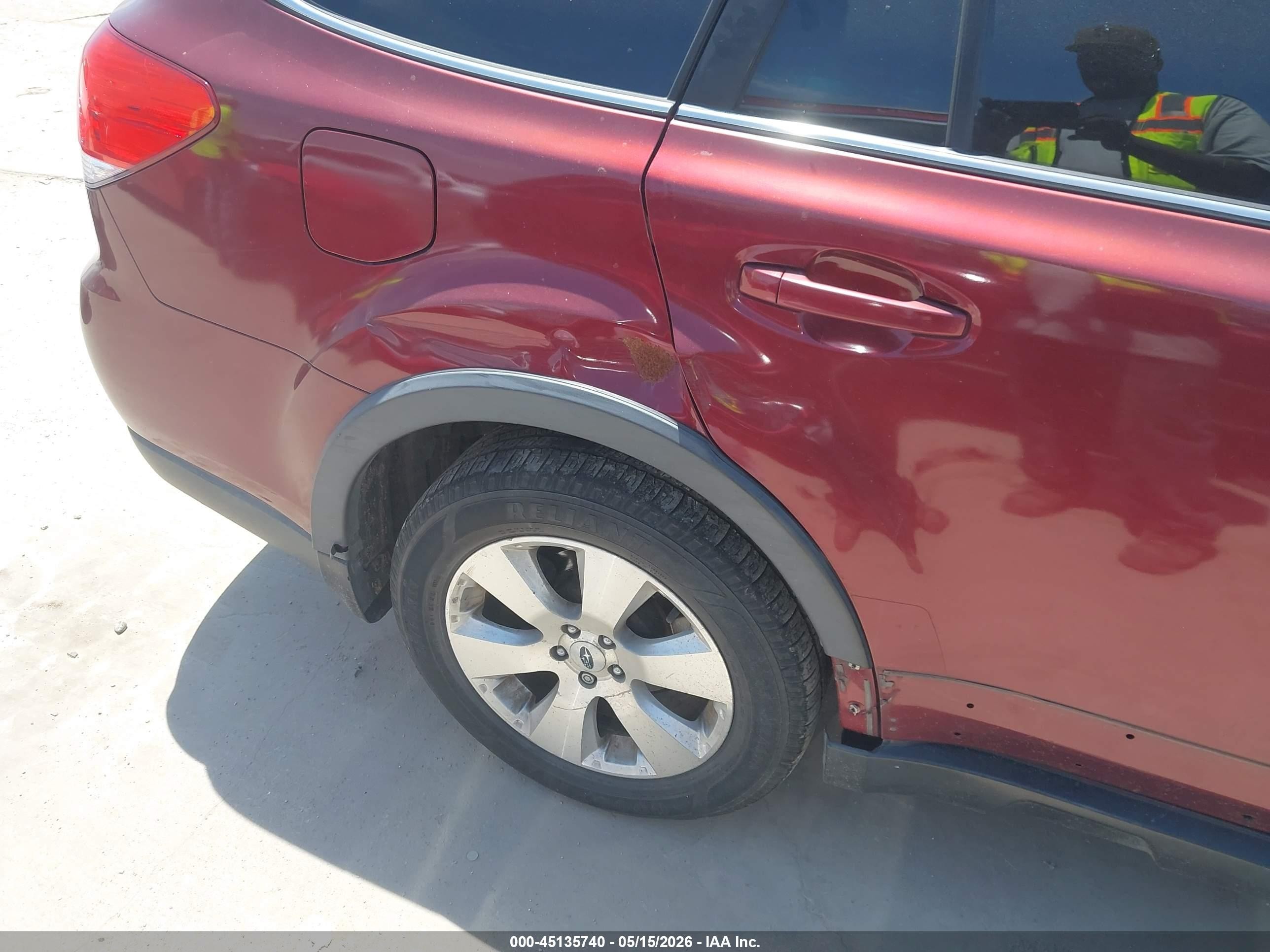2012 Subaru Outback 3.6r Limited Burgundy vin: 4S4BRDKC9C2201171