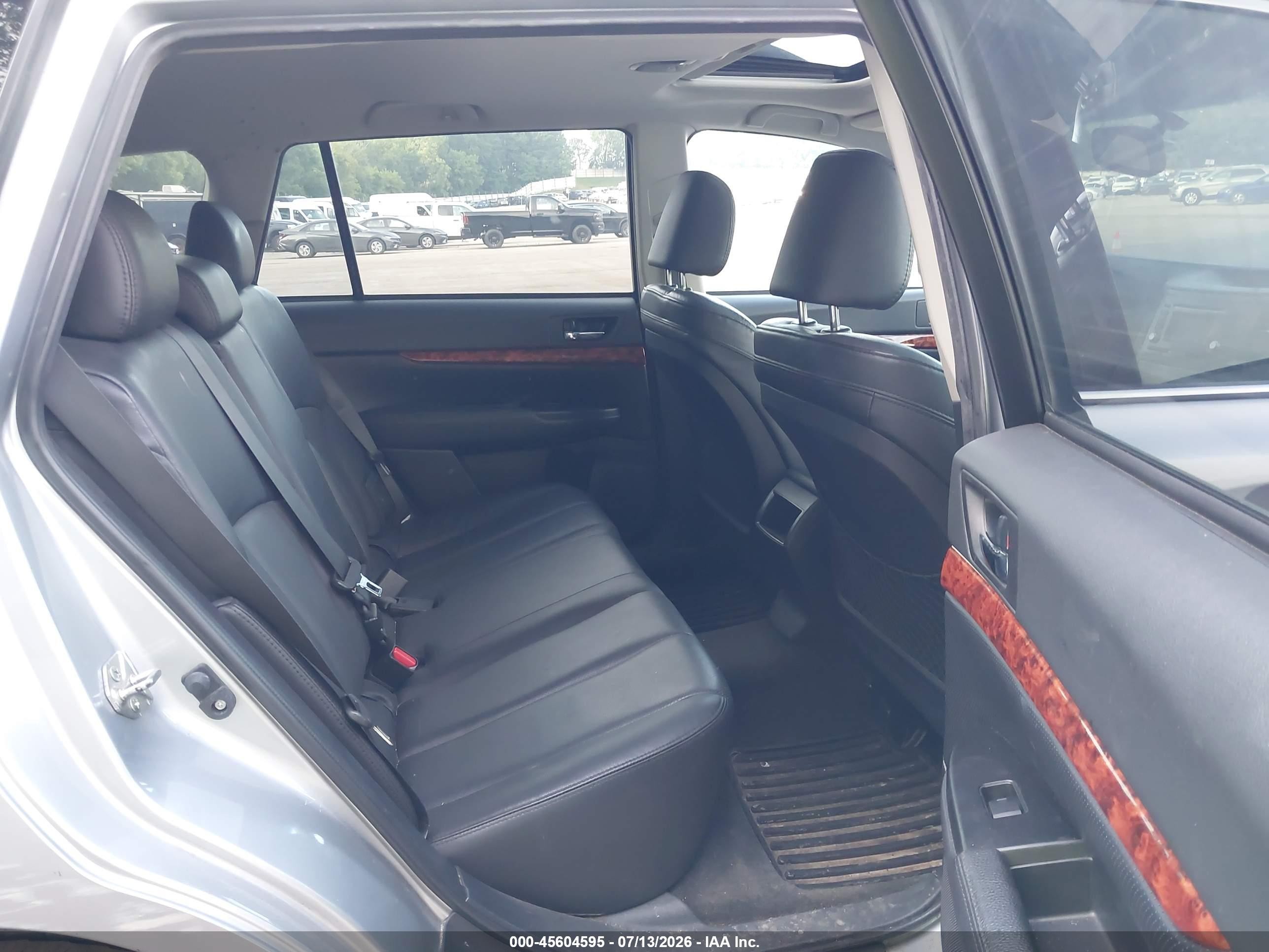 2012 Subaru Outback 3.6r Limited Серебряный vin: 4S4BRDKCXC2209988
