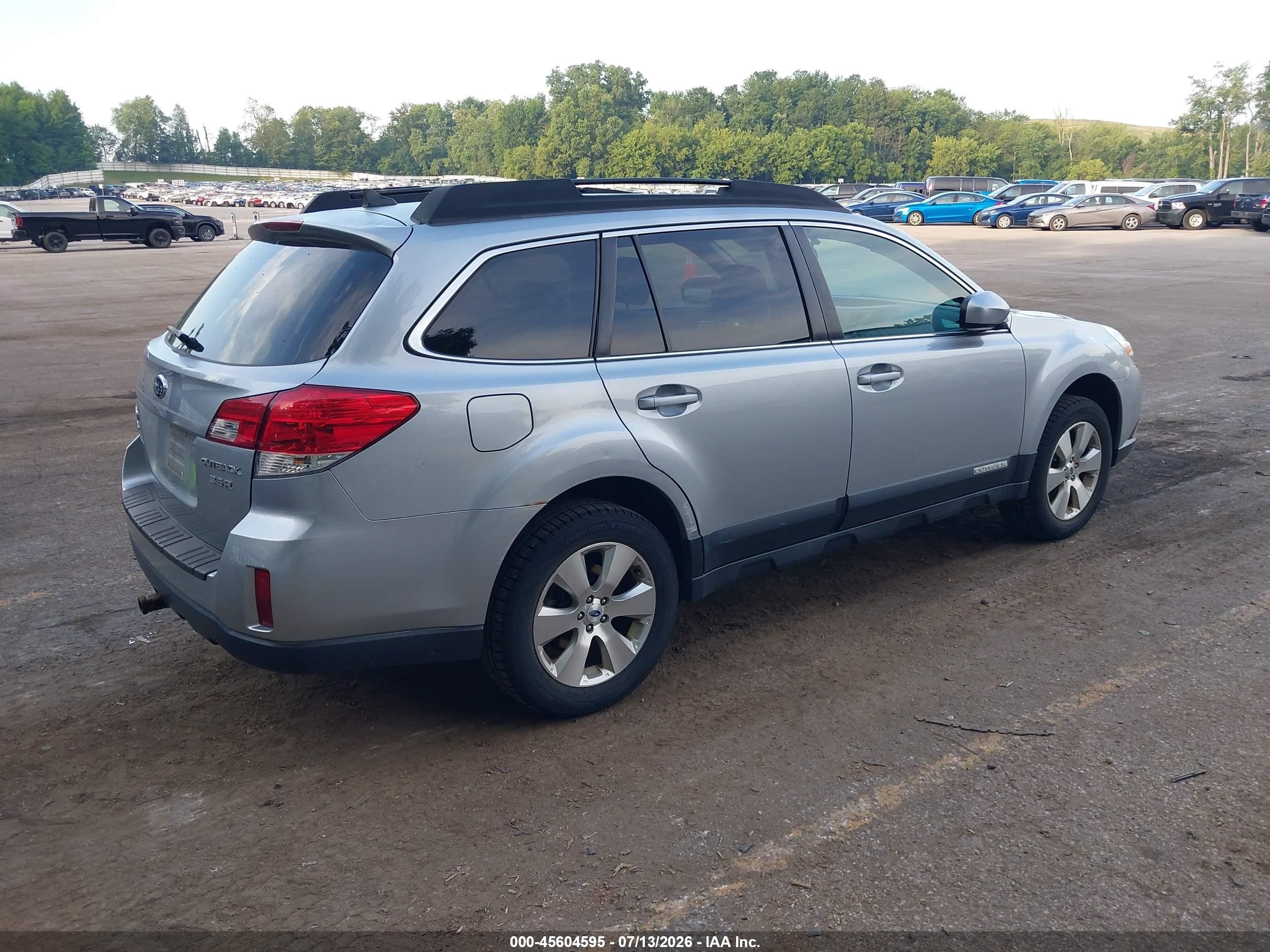 2012 Subaru Outback 3.6r Limited Серебряный vin: 4S4BRDKCXC2209988