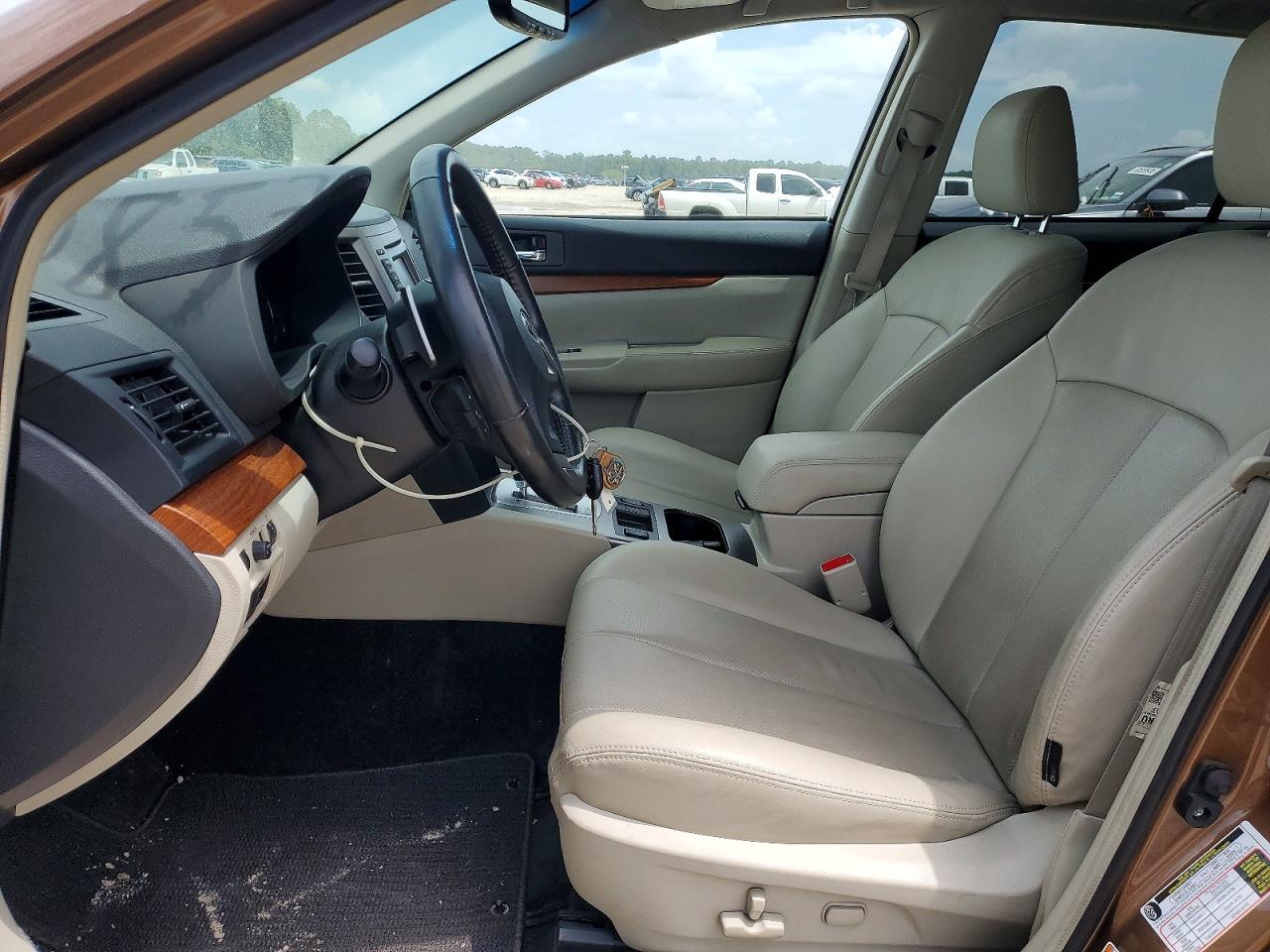 2013 Subaru Outback 3.6r Limited Brown vin: 4S4BRDKCXD2316833