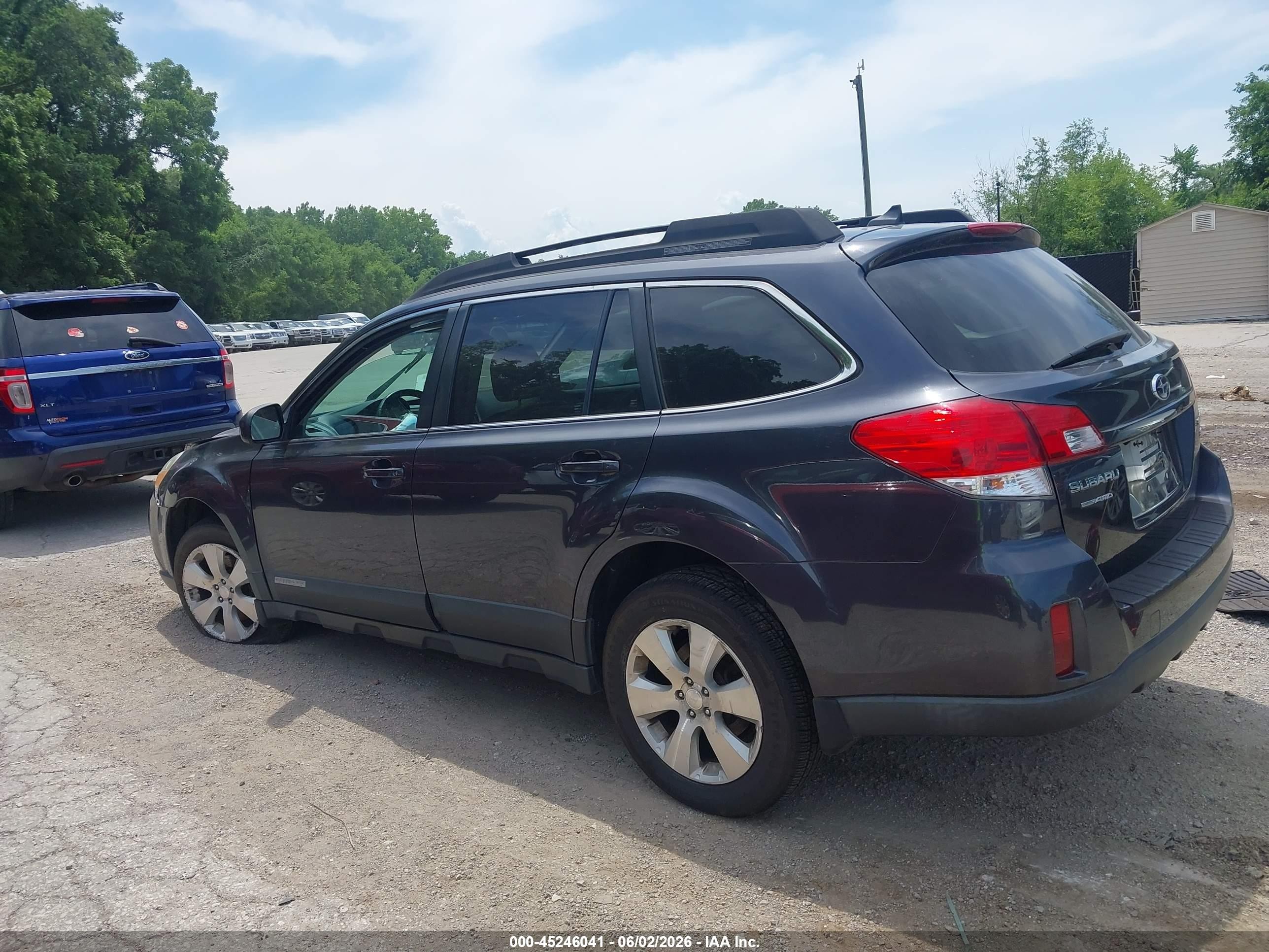 2011 Subaru Outback 3.6r Limited Black vin: 4S4BRDLC1B2368153