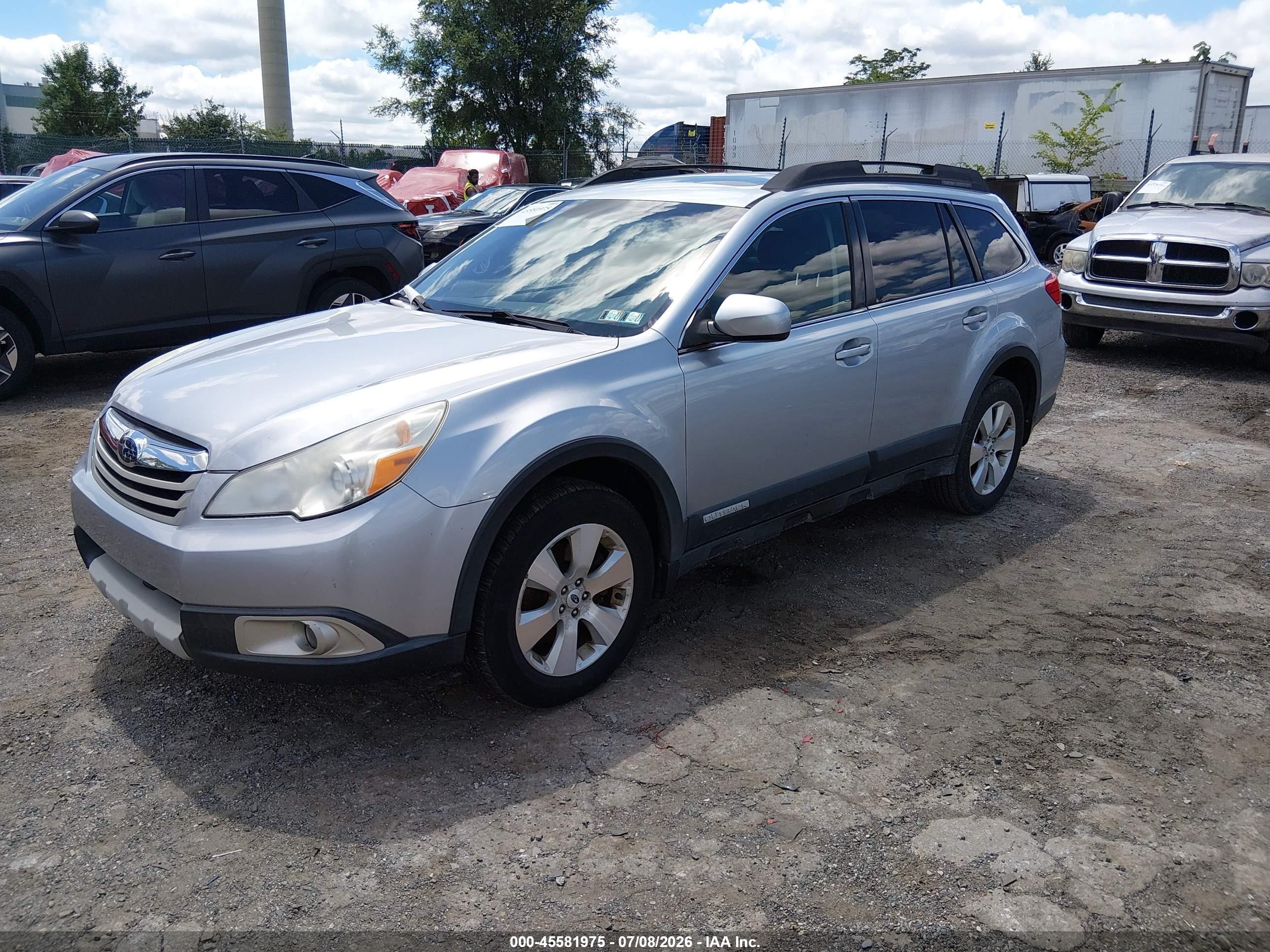 2012 Subaru Outback 3.6r Limited Silver vin: 4S4BRDLC1C2212728