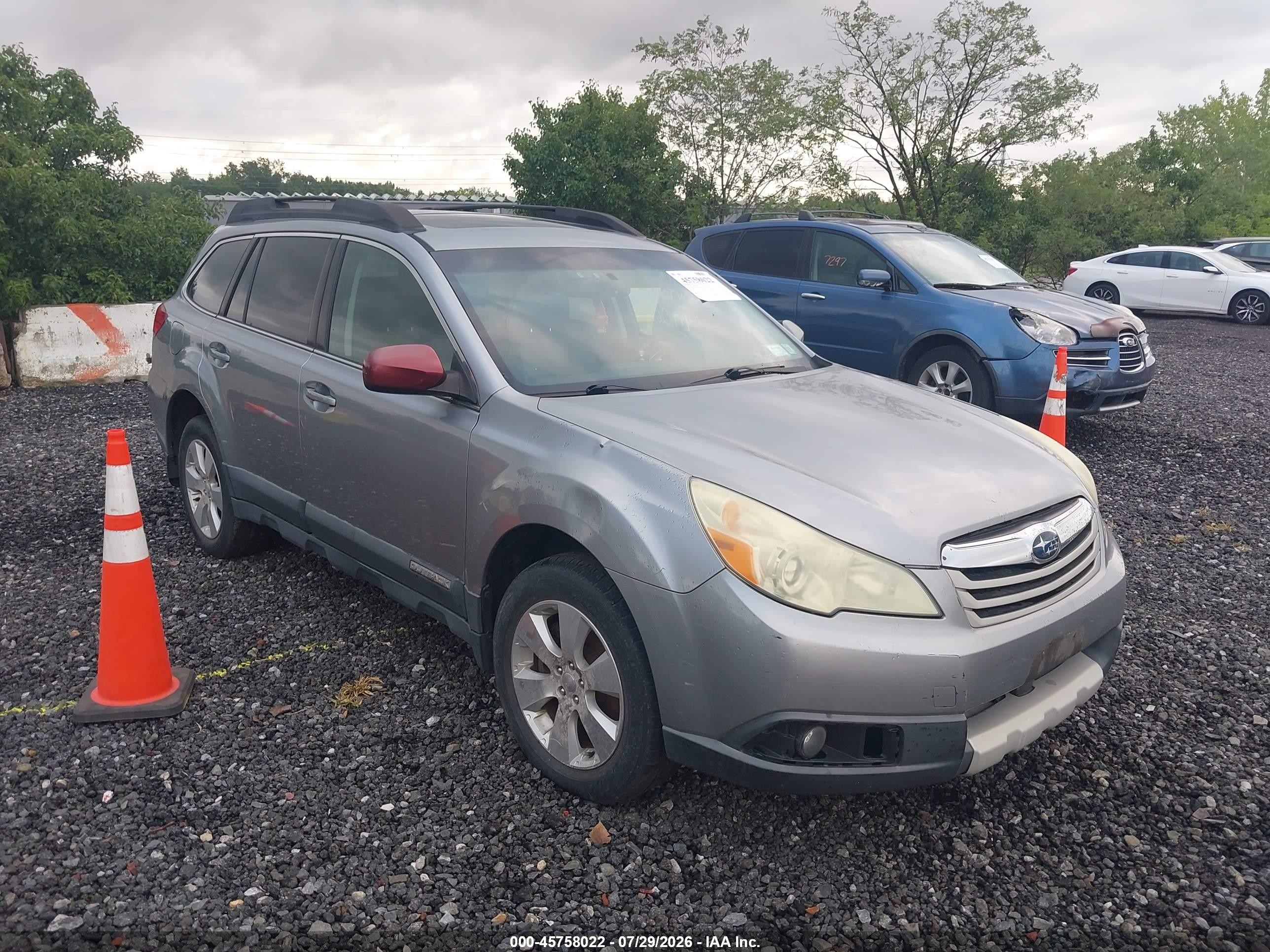 2010 Subaru Outback 3.6r Limited Серебряный vin: 4S4BRDLC2A2375580