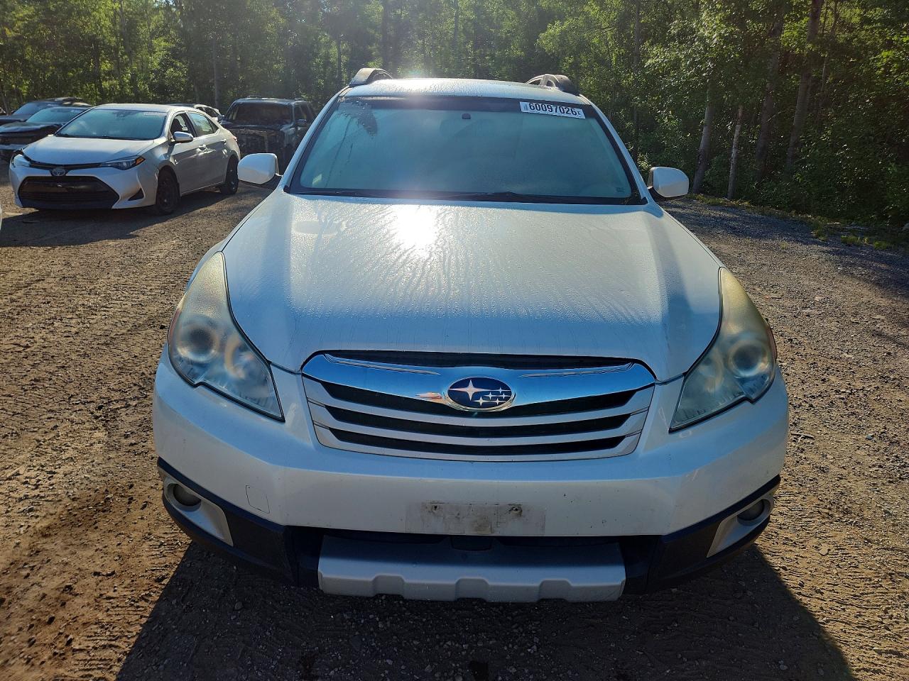 2011 Subaru Outback 3.6r Limited White vin: 4S4BRDLC3B2344436