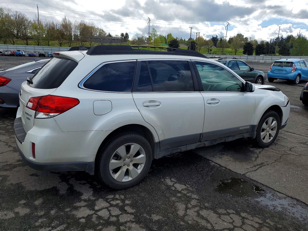 2011 Subaru Outback 3.6r Limited Белый vin: 4S4BRDLC3B2359227