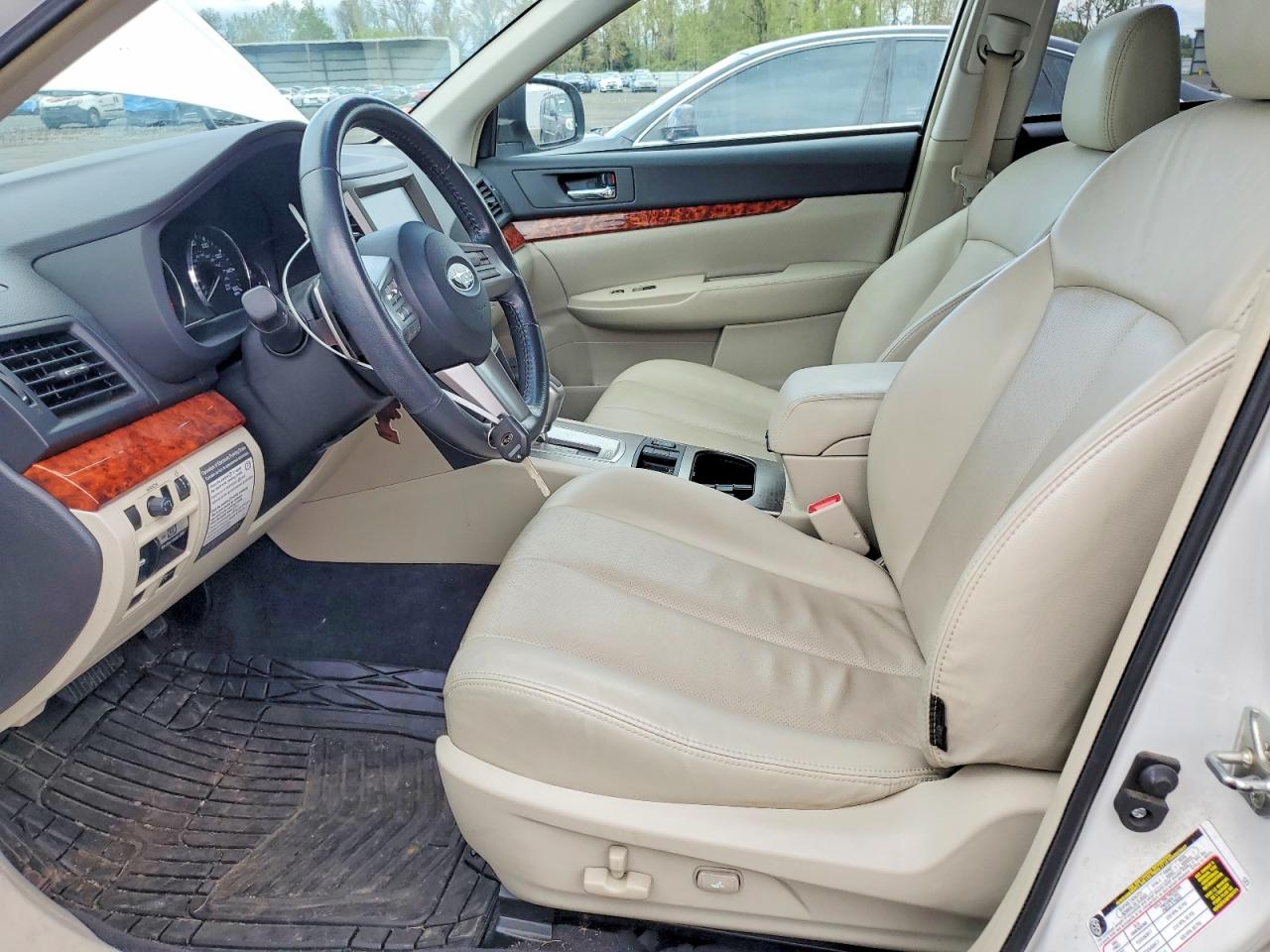 2011 Subaru Outback 3.6r Limited Белый vin: 4S4BRDLC3B2359227