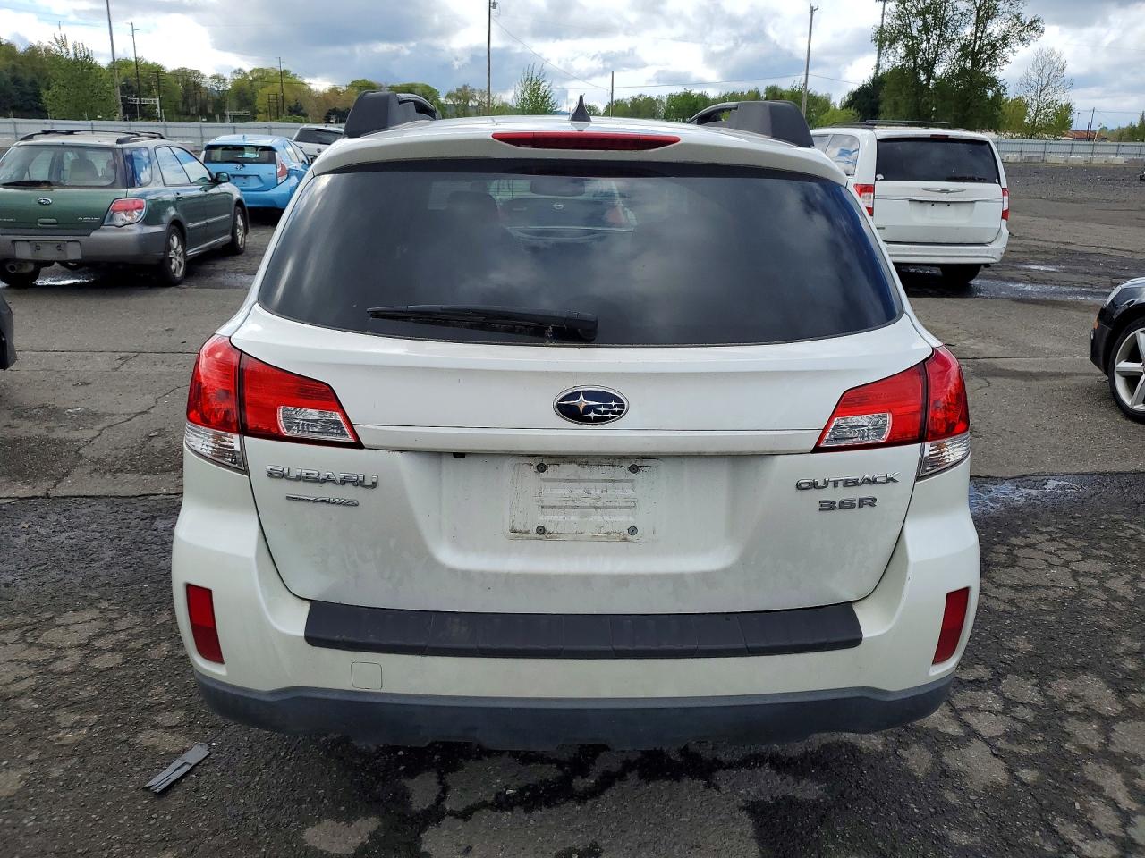 2011 Subaru Outback 3.6r Limited Белый vin: 4S4BRDLC3B2359227