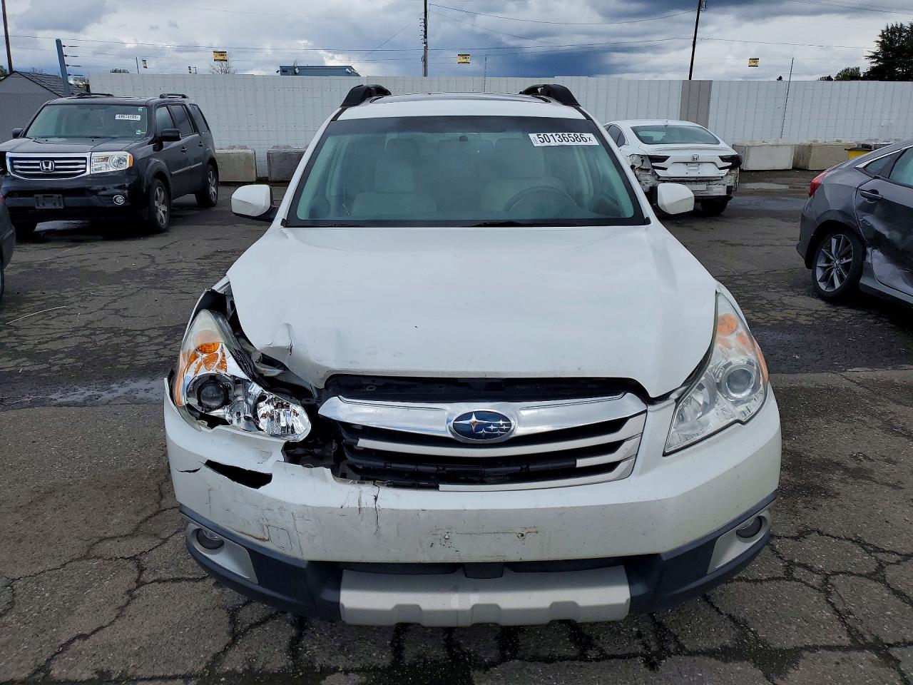 2011 Subaru Outback 3.6r Limited Белый vin: 4S4BRDLC3B2359227