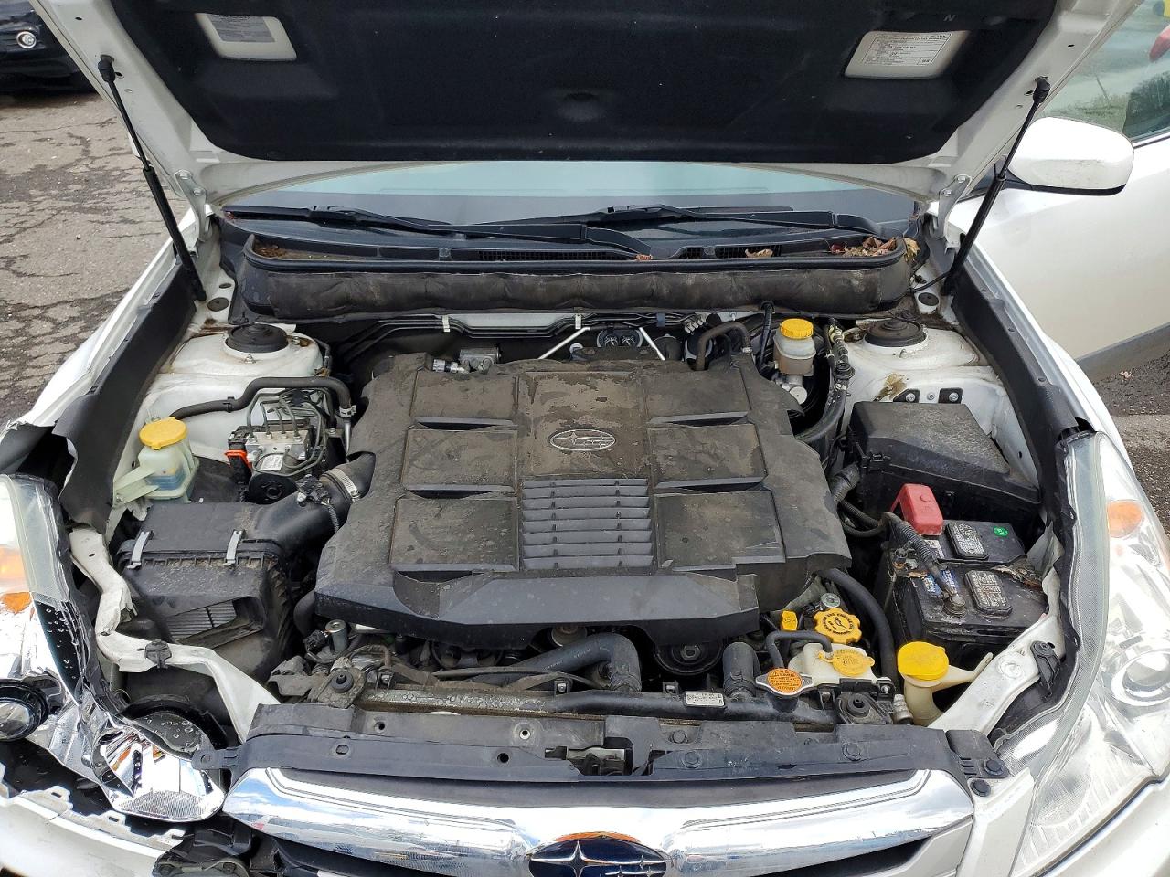 2011 Subaru Outback 3.6r Limited Белый vin: 4S4BRDLC3B2359227
