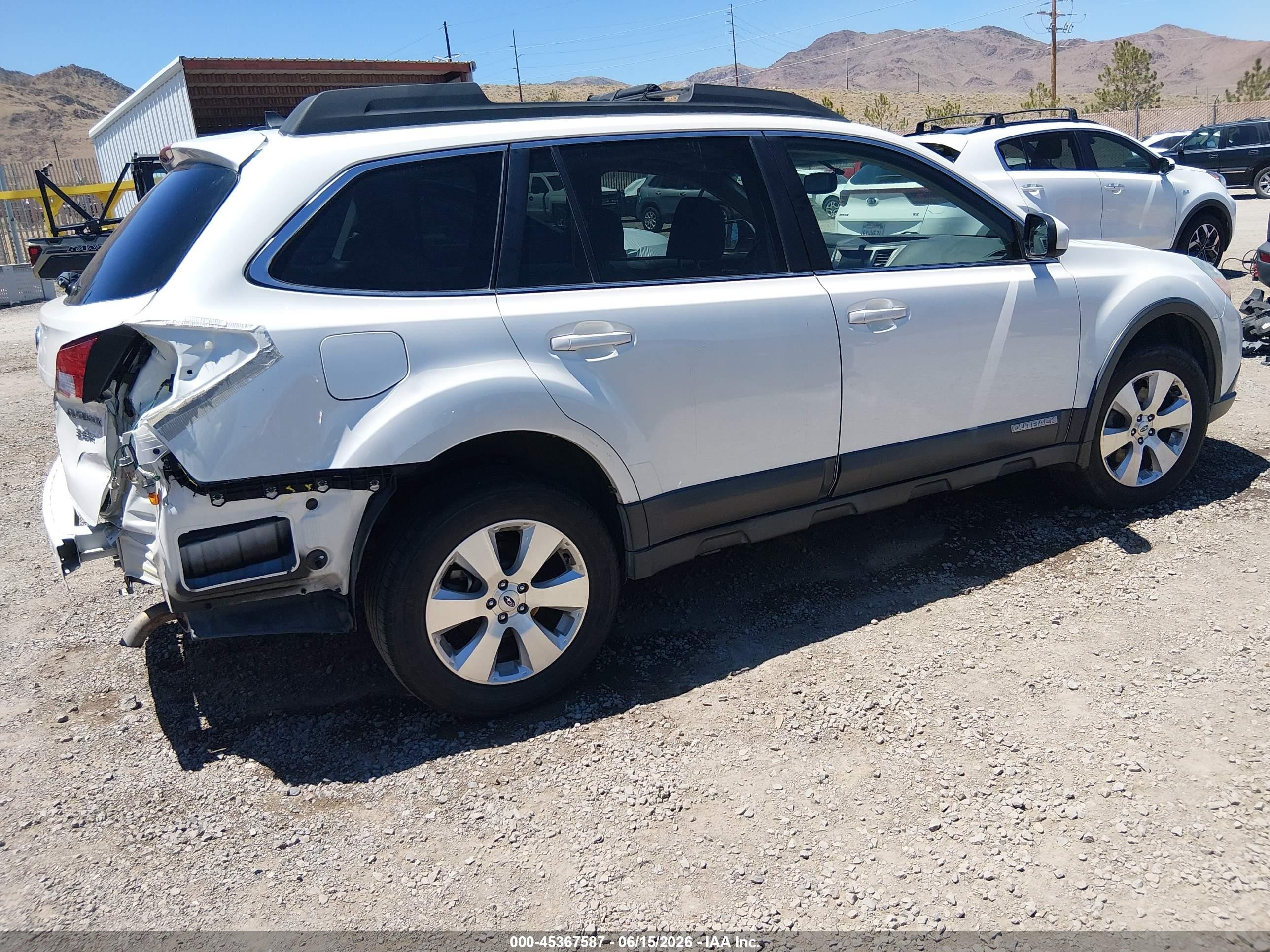 2012 Subaru Outback 3.6r Limited White vin: 4S4BRDLC3C2265561