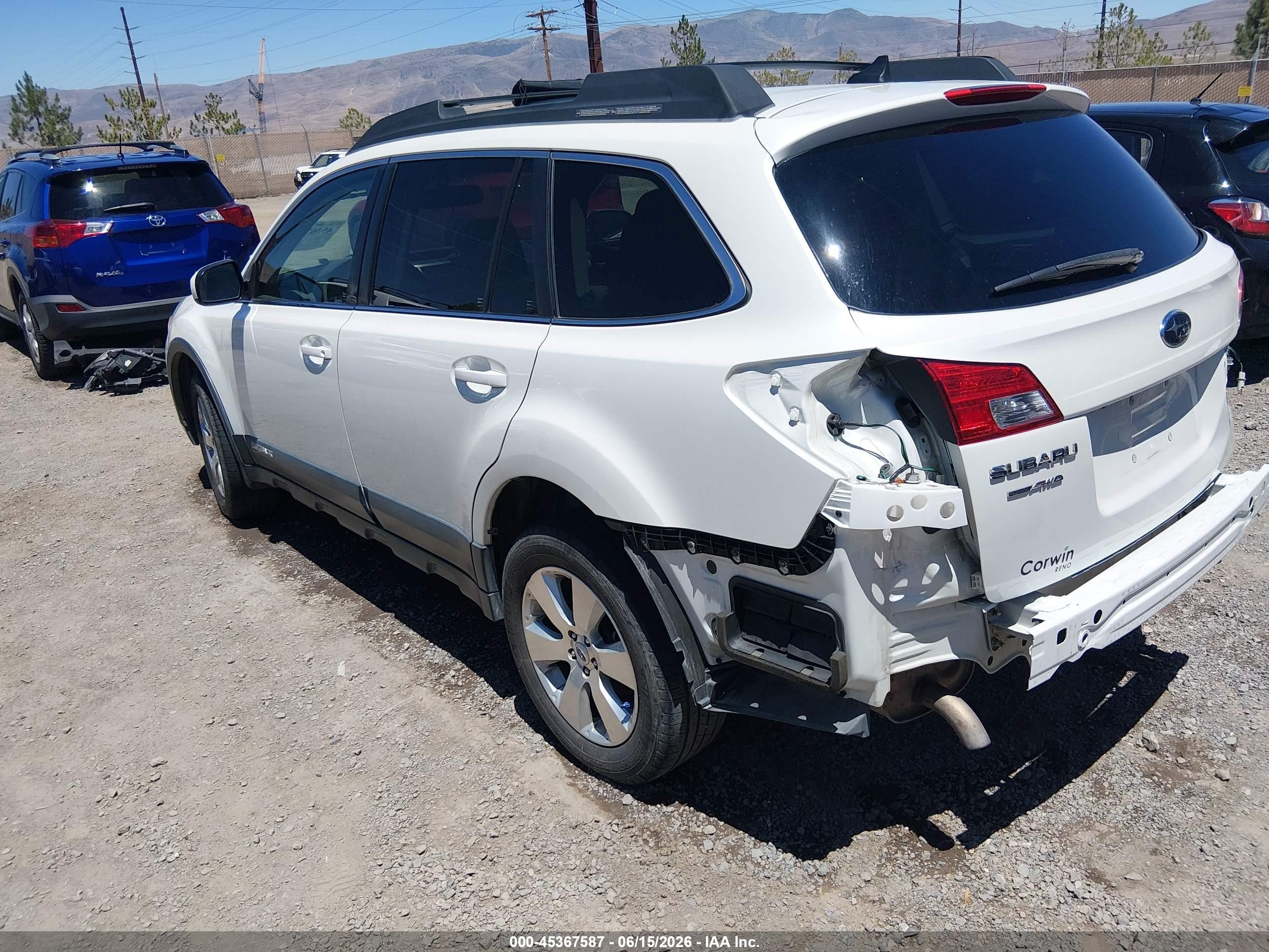 2012 Subaru Outback 3.6r Limited White vin: 4S4BRDLC3C2265561