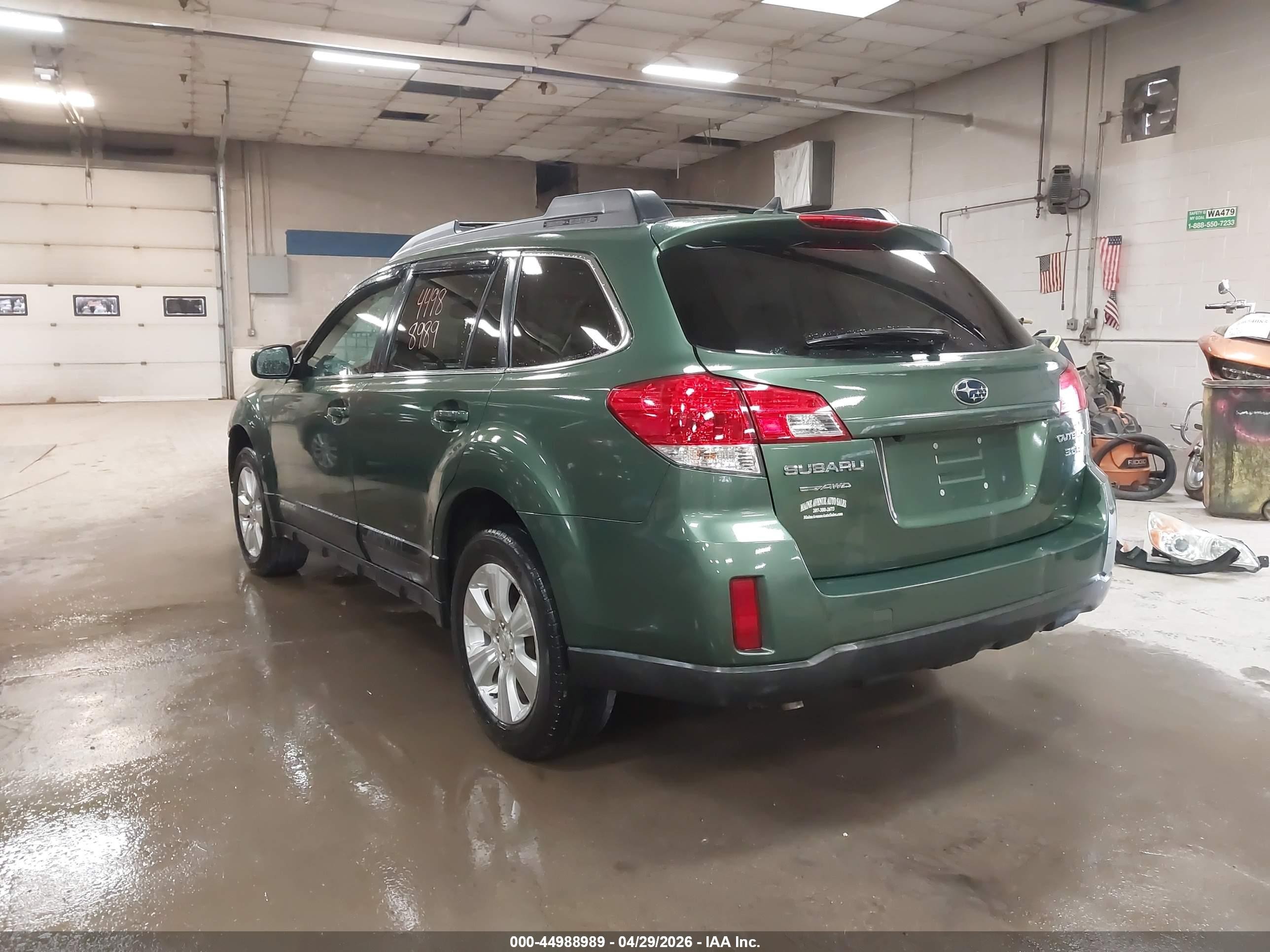 2011 Subaru Outback 3.6r Limited Green vin: 4S4BRDLC4B2395895
