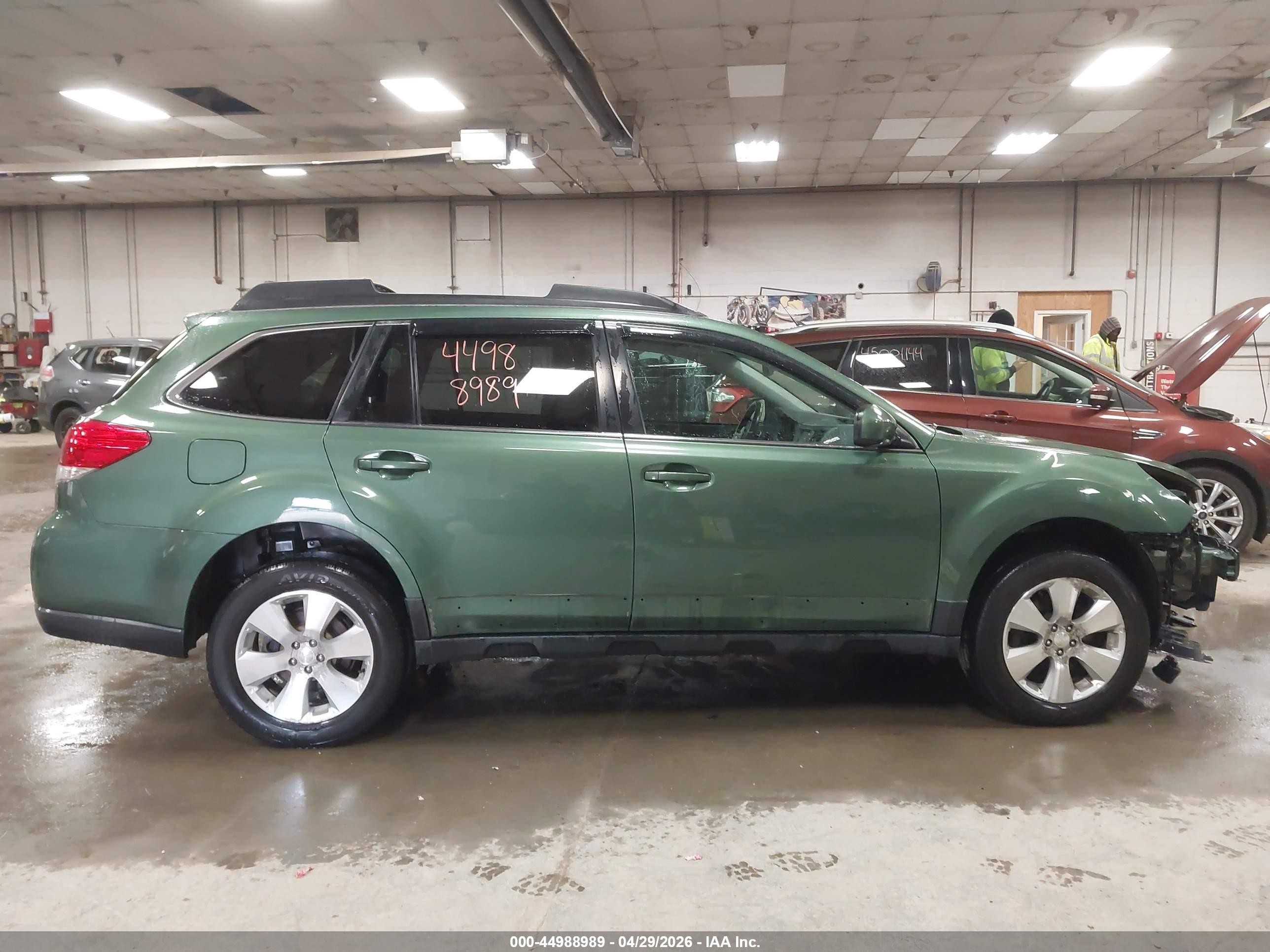2011 Subaru Outback 3.6r Limited Green vin: 4S4BRDLC4B2395895