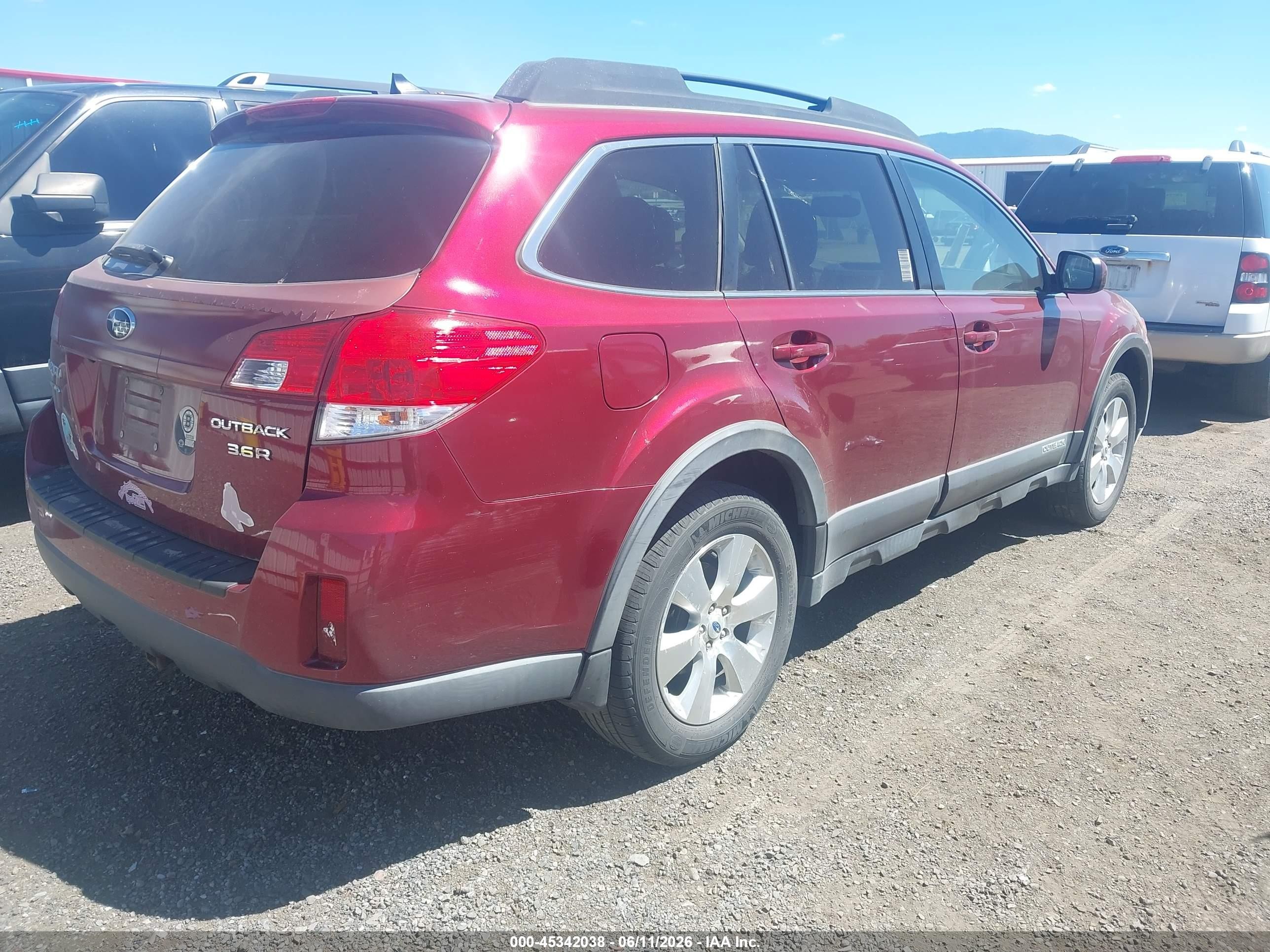 2012 Subaru Outback 3.6r Limited Красный vin: 4S4BRDLC4C2258781