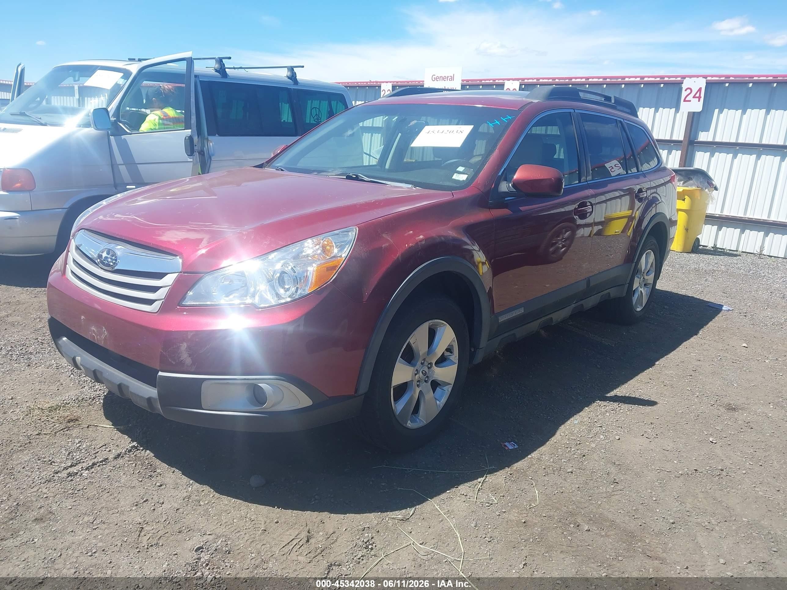 2012 Subaru Outback 3.6r Limited Красный vin: 4S4BRDLC4C2258781