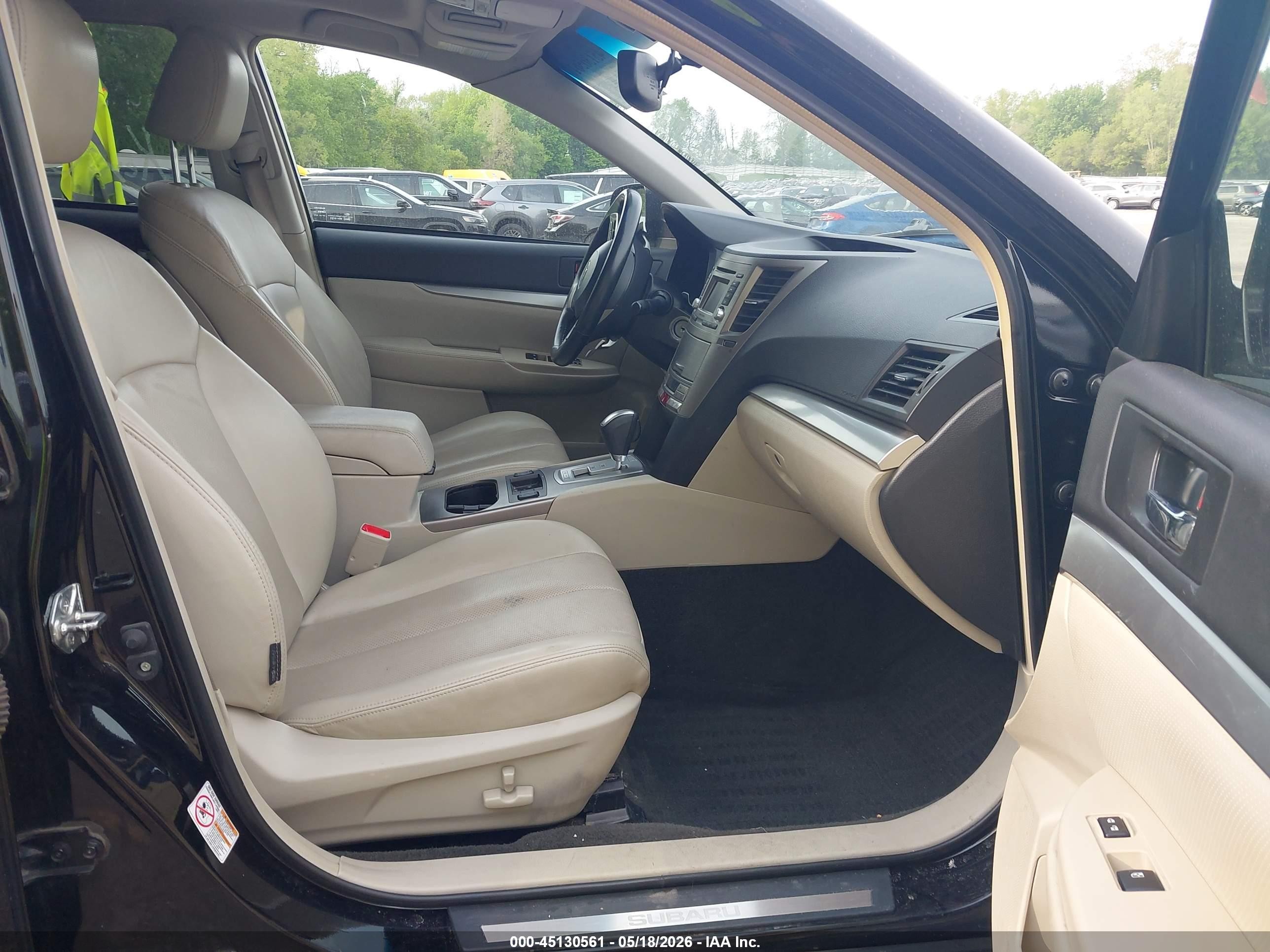 2014 Subaru Outback 3.6r Limited Черный vin: 4S4BRDLC4E2214685