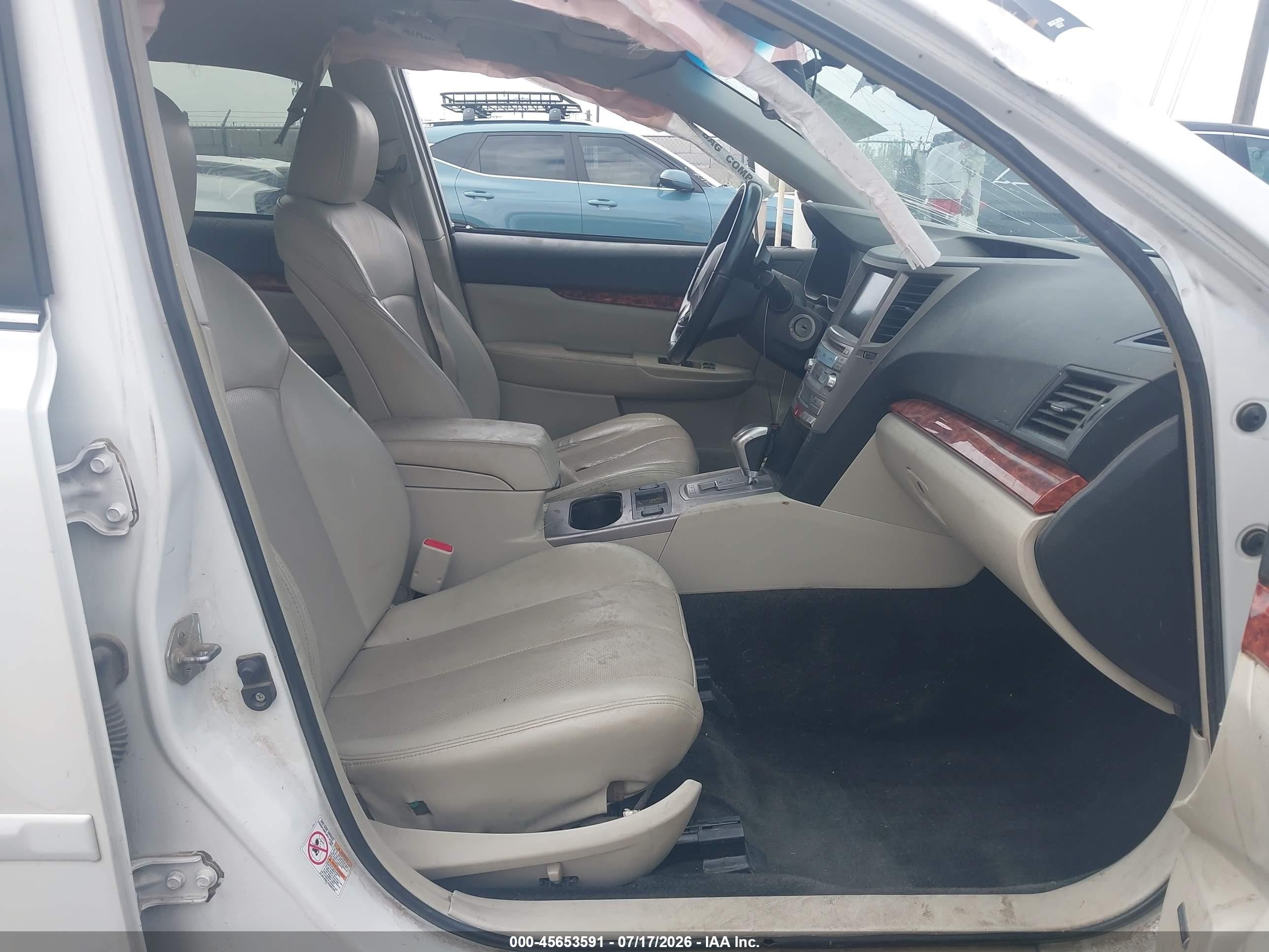 2012 Subaru Outback 3.6r Limited White vin: 4S4BRDLC6C2207914