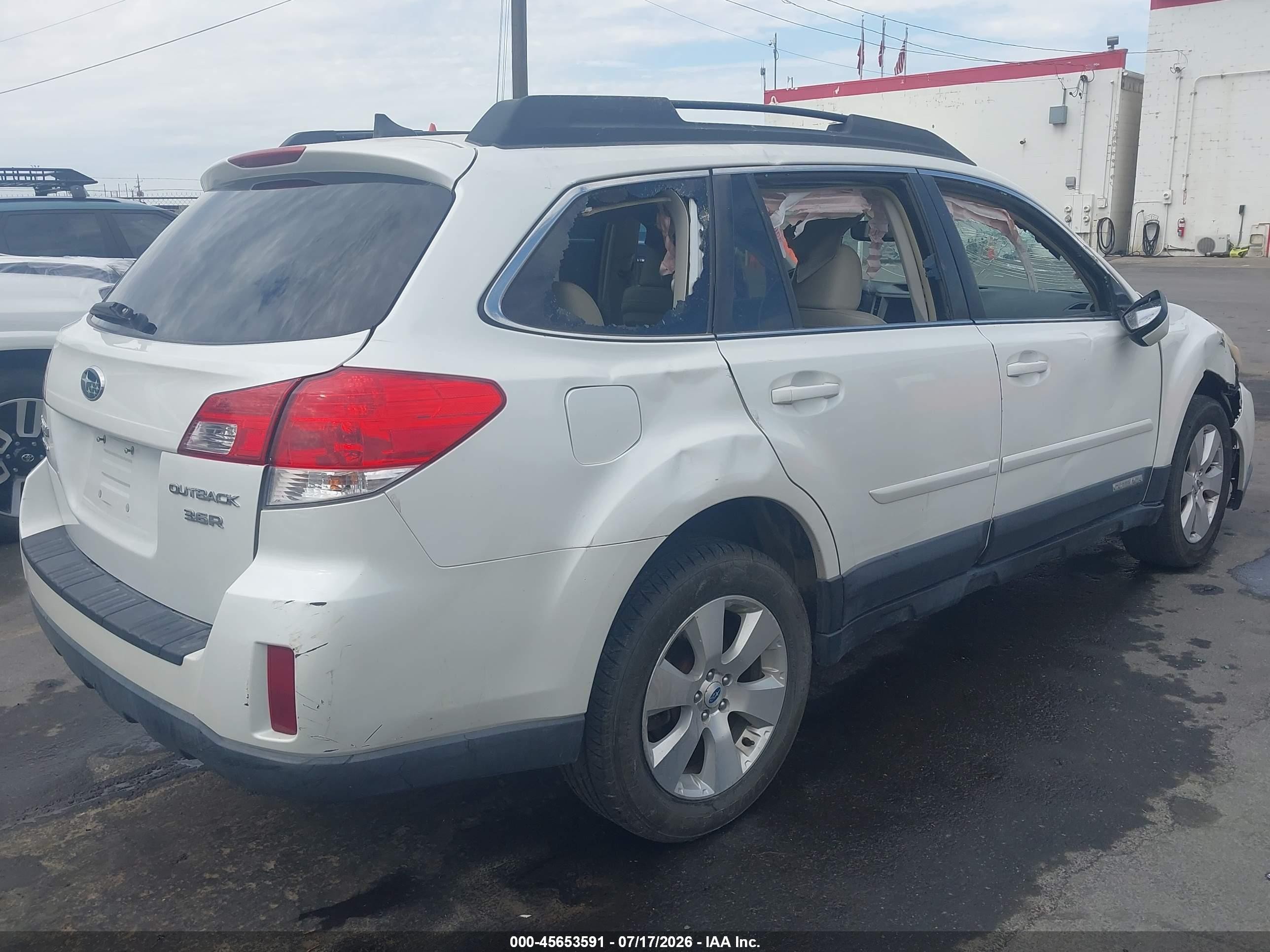 2012 Subaru Outback 3.6r Limited White vin: 4S4BRDLC6C2207914