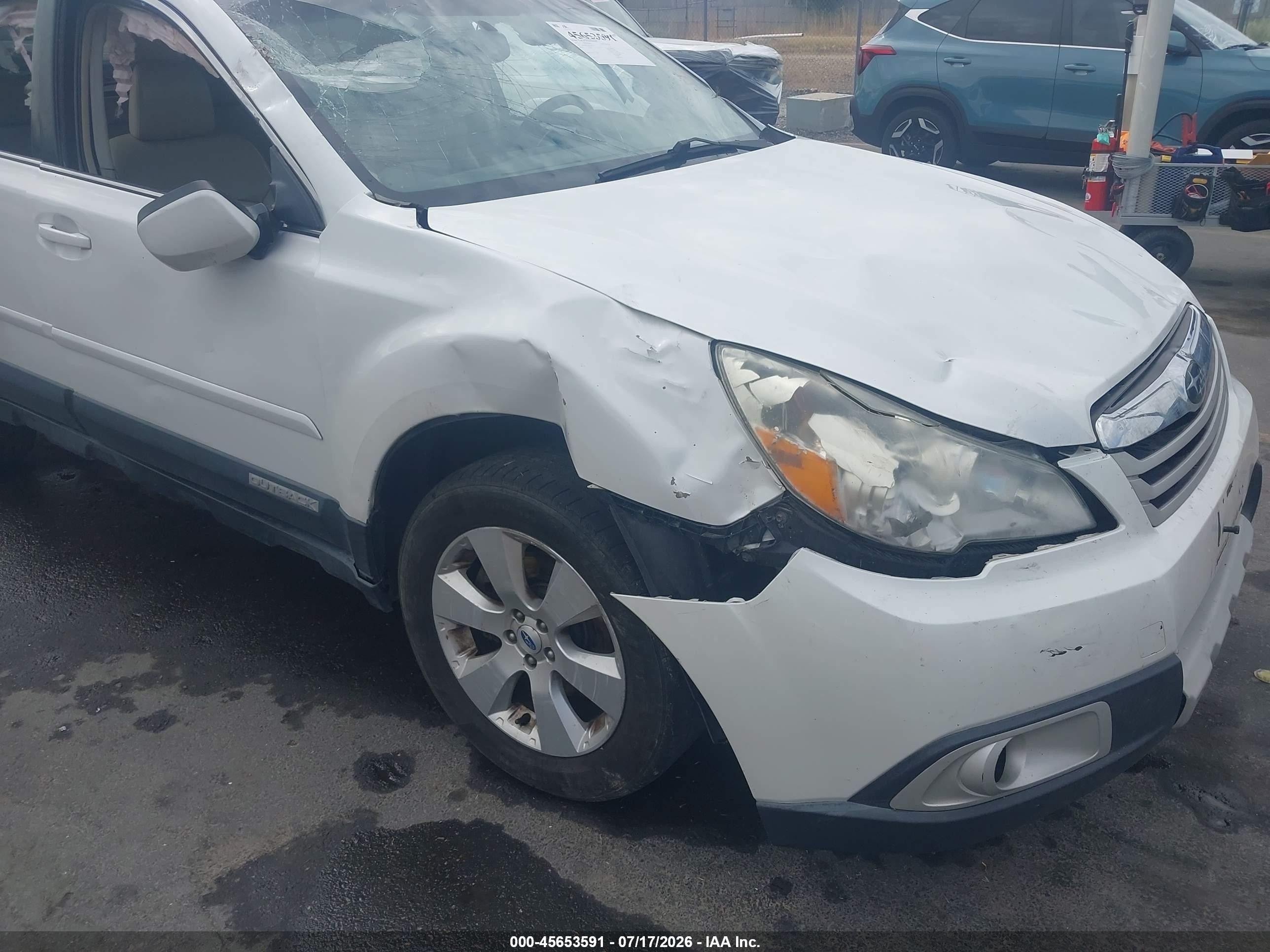 2012 Subaru Outback 3.6r Limited White vin: 4S4BRDLC6C2207914