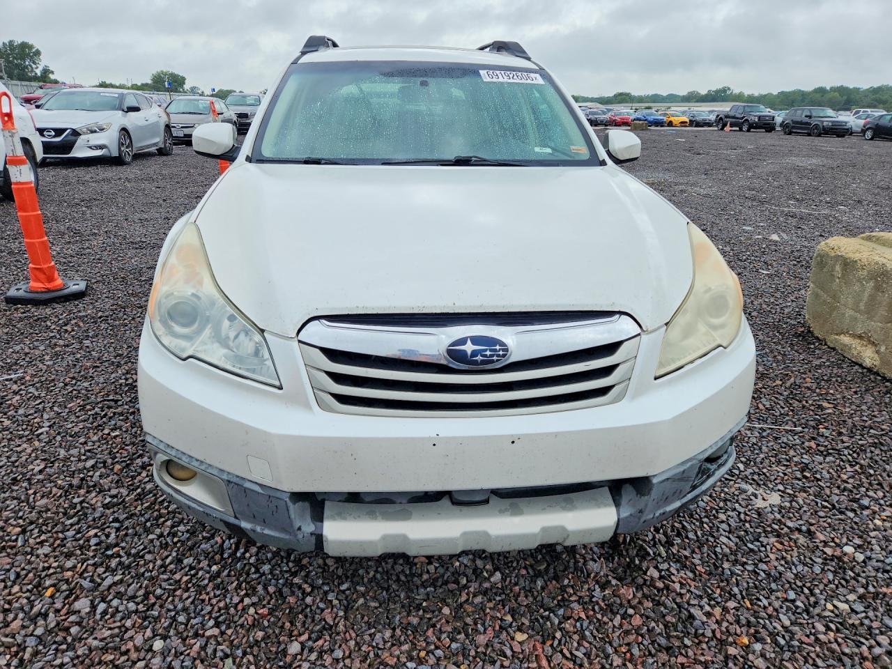 2012 Subaru Outback 3.6r Limited Two Tone vin: 4S4BRDLC6C2254490