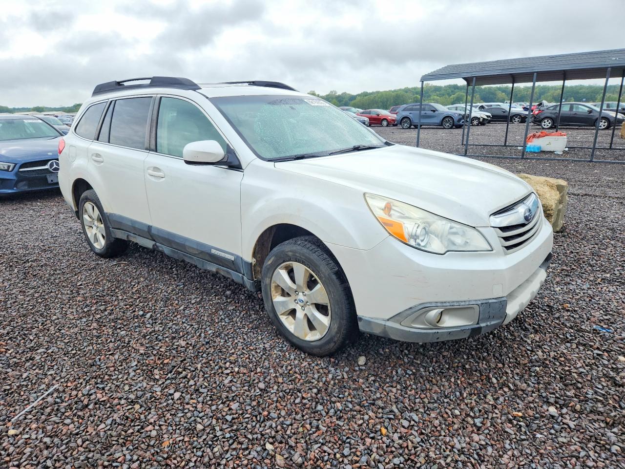 2012 Subaru Outback 3.6r Limited Two Tone vin: 4S4BRDLC6C2254490