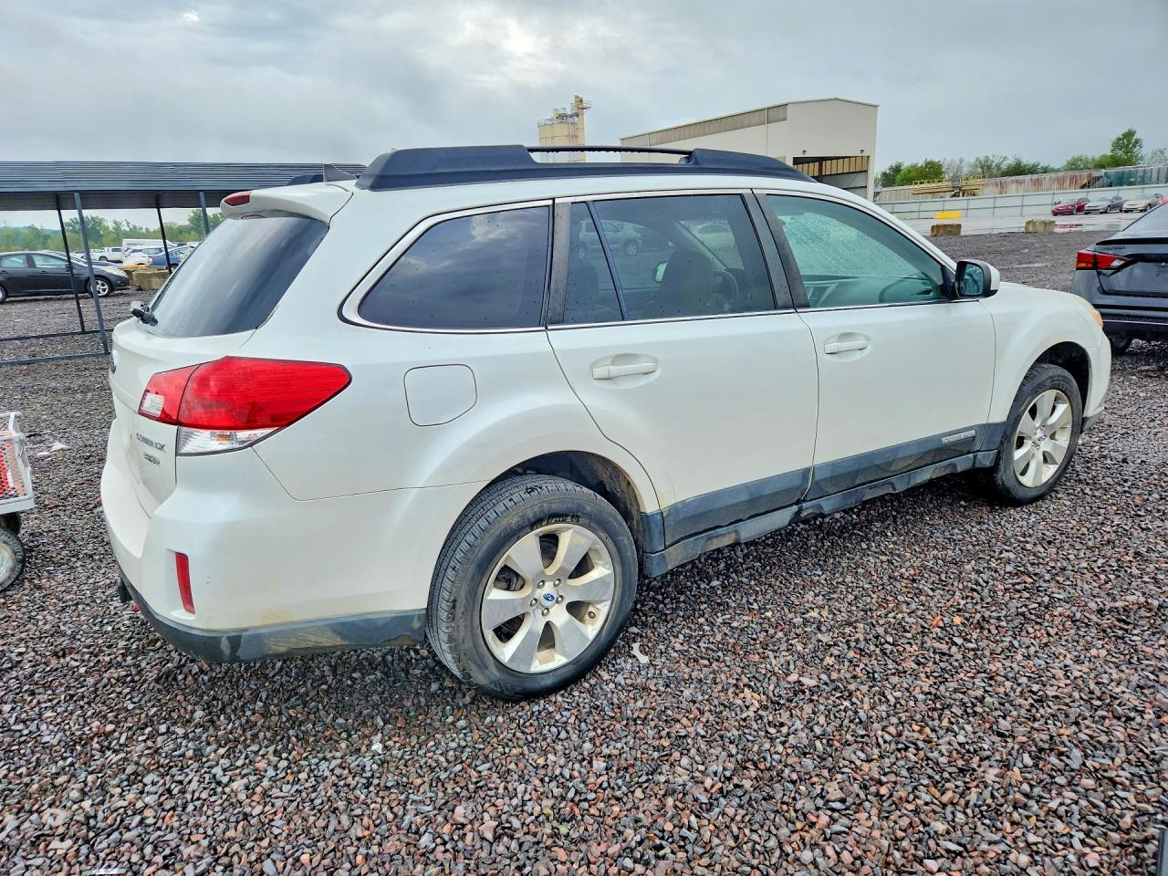 2012 Subaru Outback 3.6r Limited Two Tone vin: 4S4BRDLC6C2254490