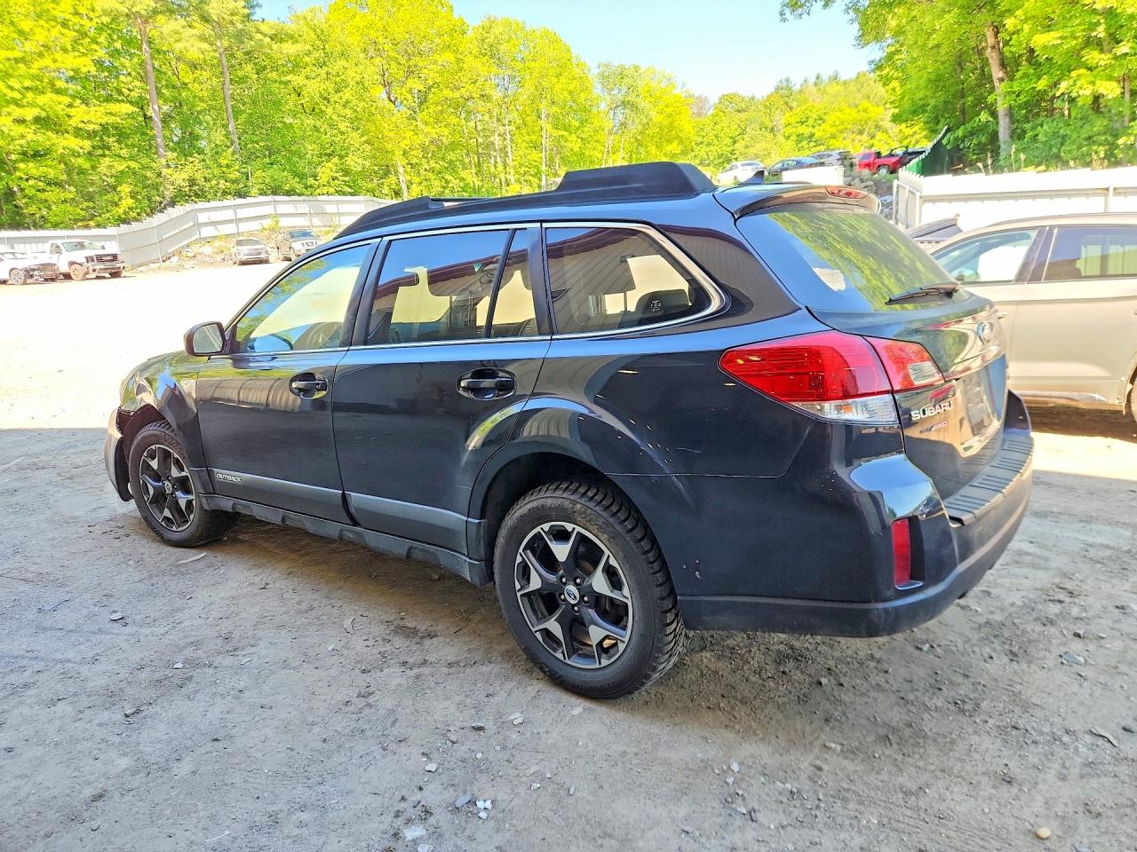 2014 Subaru Outback 3.6r Limited Black vin: 4S4BRDLC6E2277920