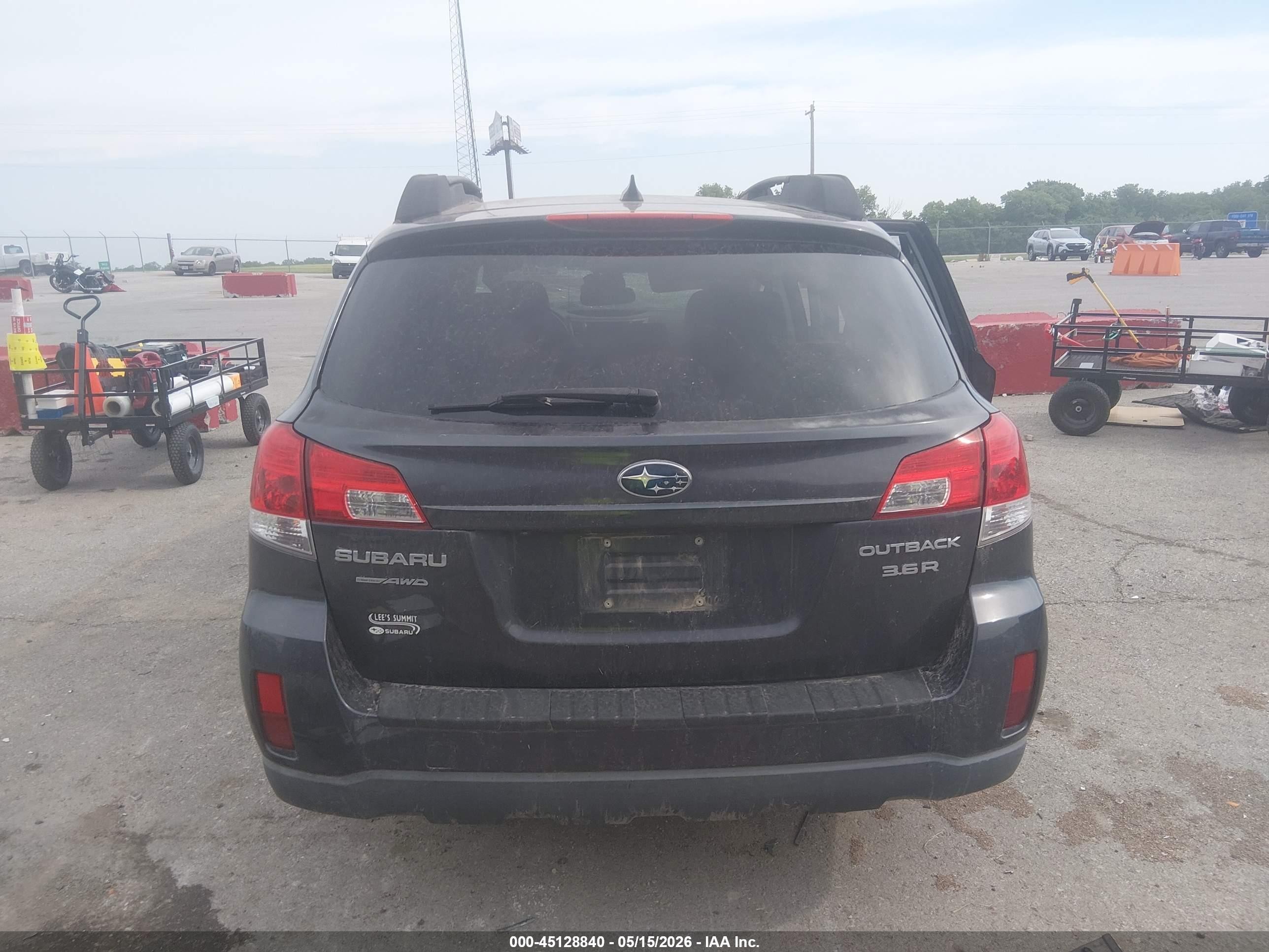 2011 Subaru Outback 3.6r Limited Black vin: 4S4BRDLC7B2368805