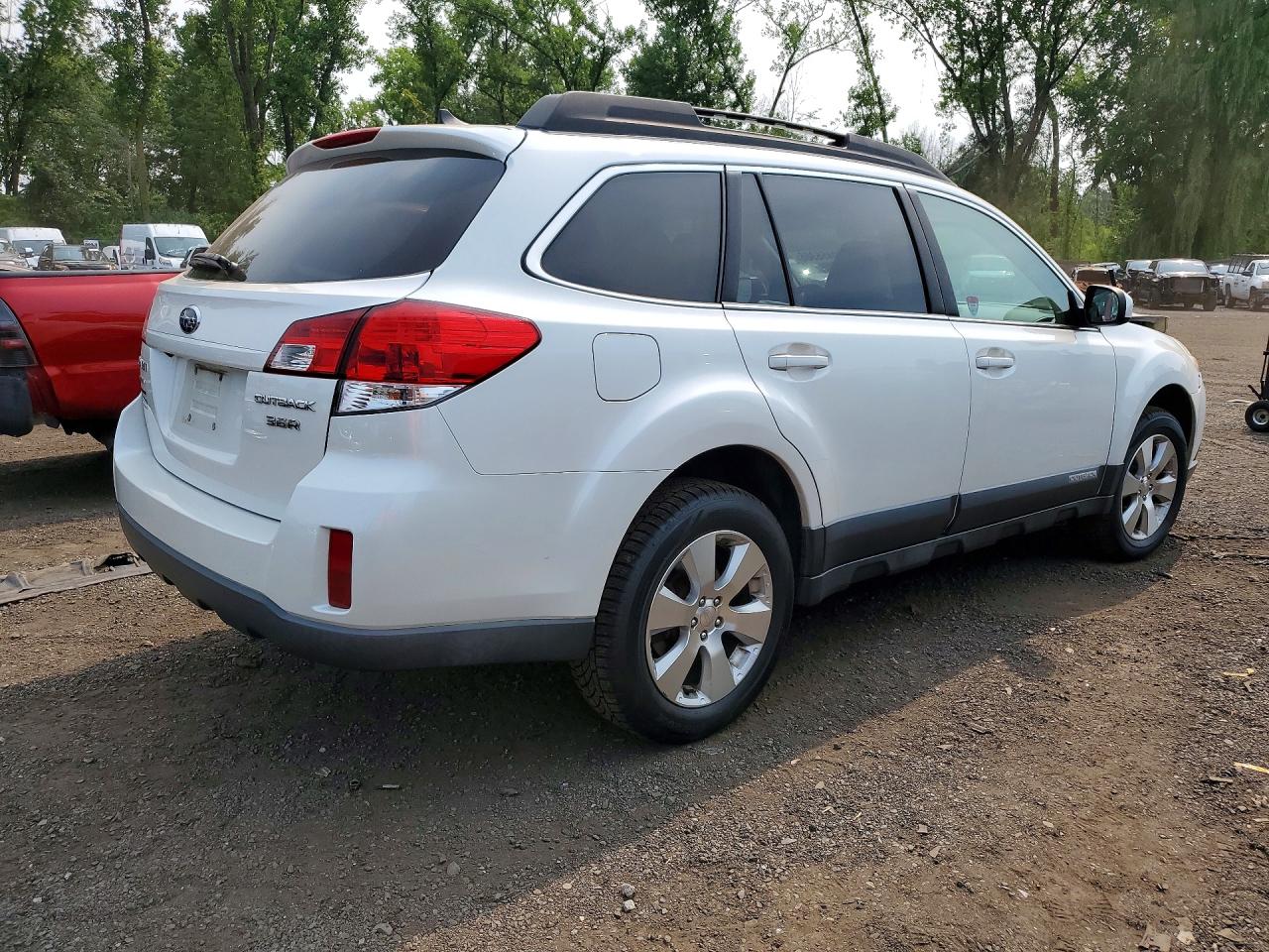 2011 Subaru Outback 3.6r Limited White vin: 4S4BRDLC8B2323100