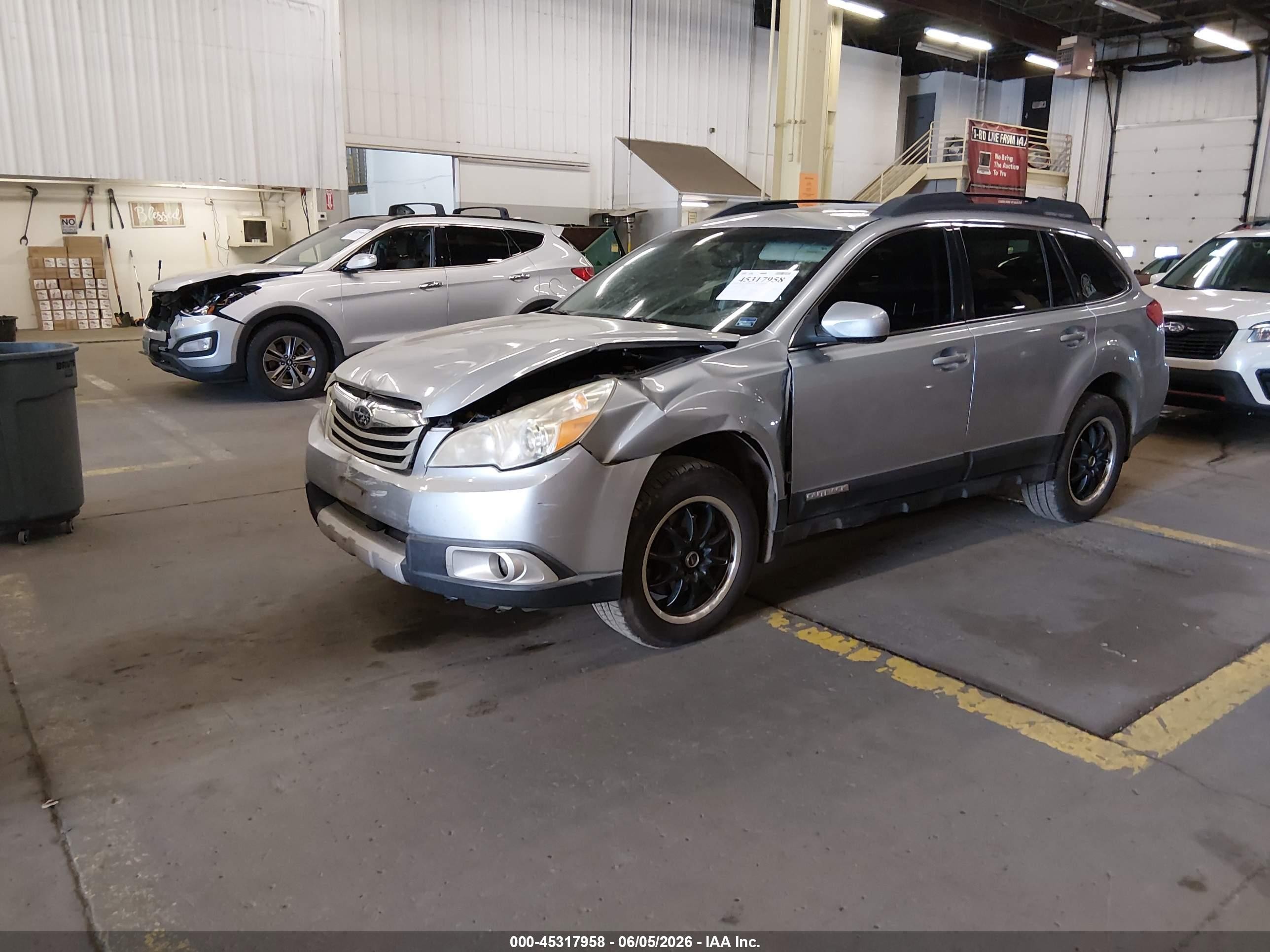 2012 Subaru Outback 3.6r Limited Silver vin: 4S4BRDLC8C2219868
